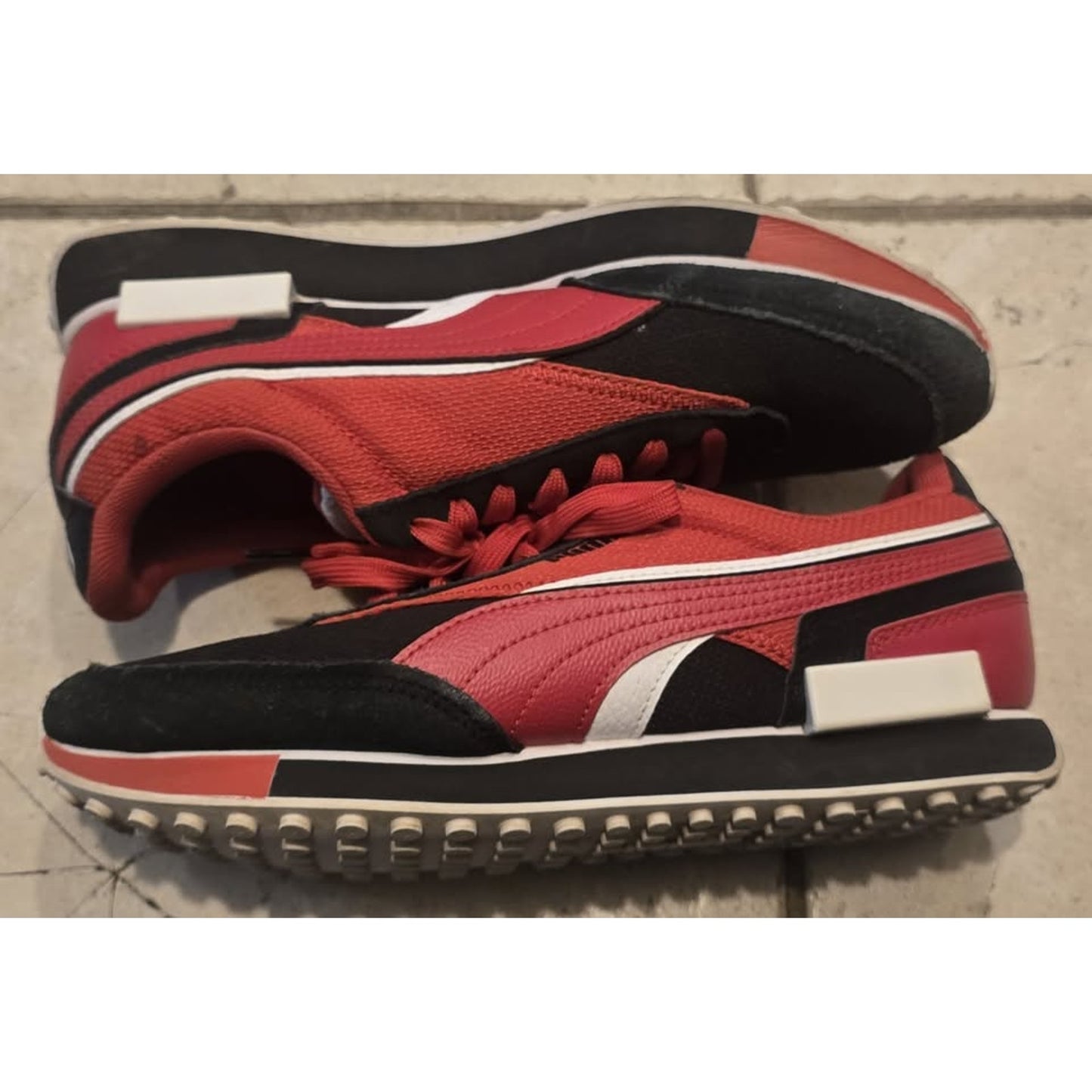 Puma Future Rider Radar 'High Risk Red' / 9.5"M / 381678-01 /