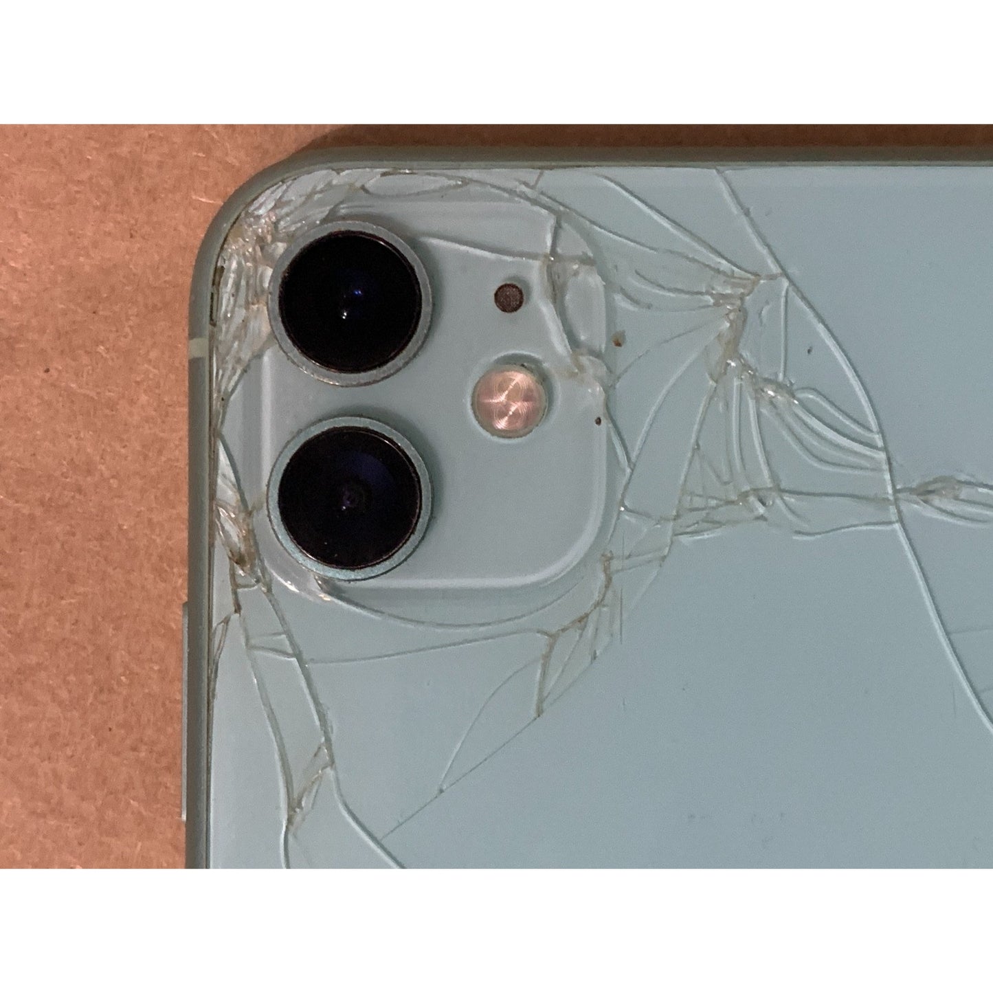 Apple iPhone 11 64GB Teal (AT&T ONLY) - (CRACKED BACK! REPLACED SCREEN!)