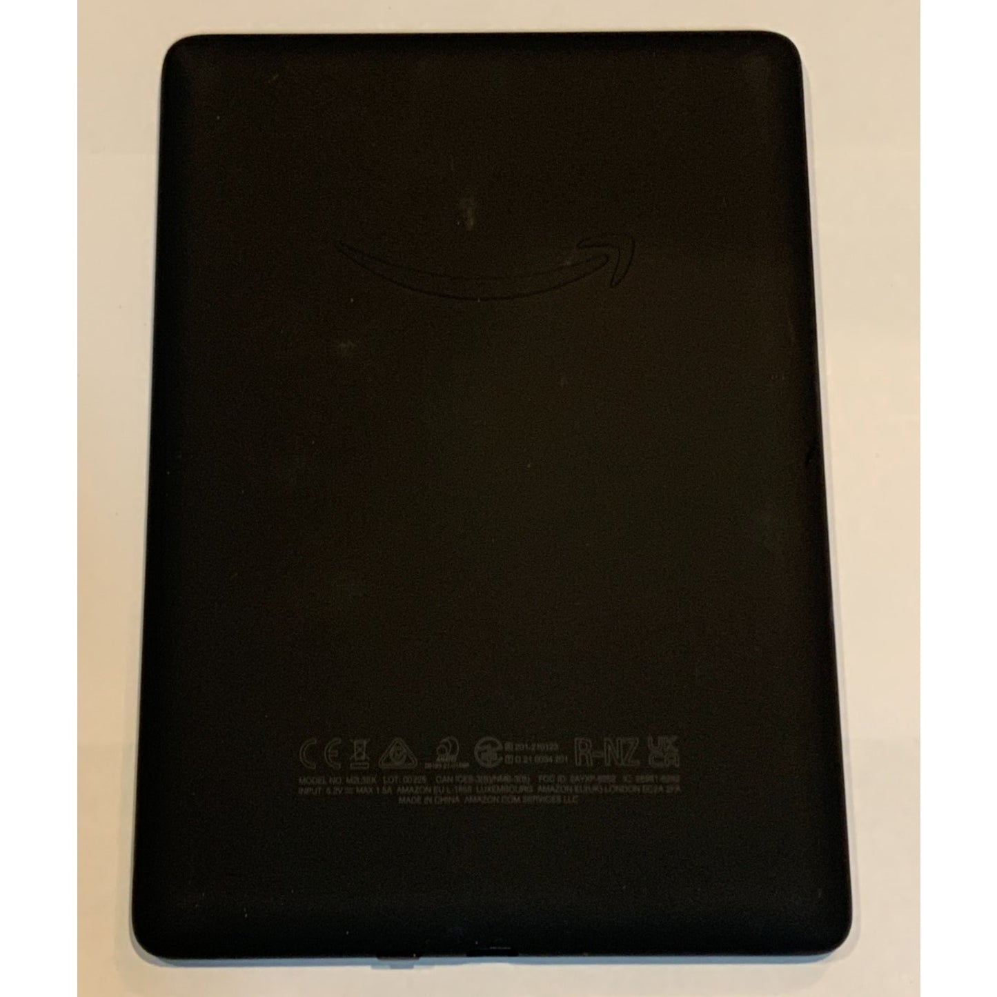 Amazon Kindle Paperwhite 11th Gen E Reader M2L3EK 16GB