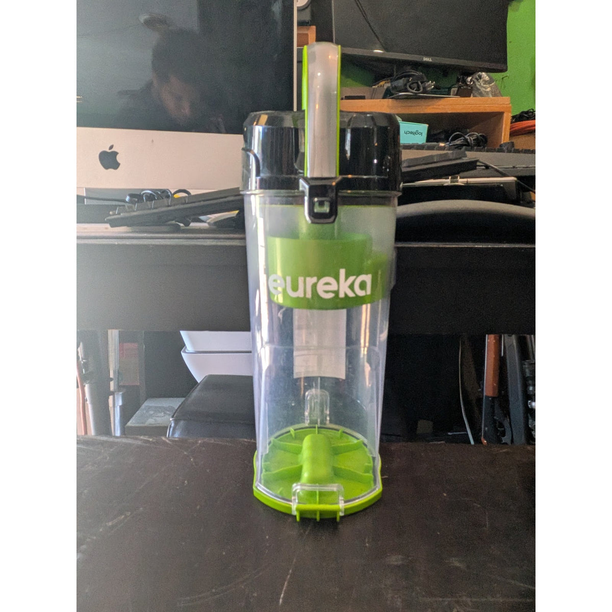 Eureka Alrspeed Bagless Upright Vacuum Cleaner /NEU100