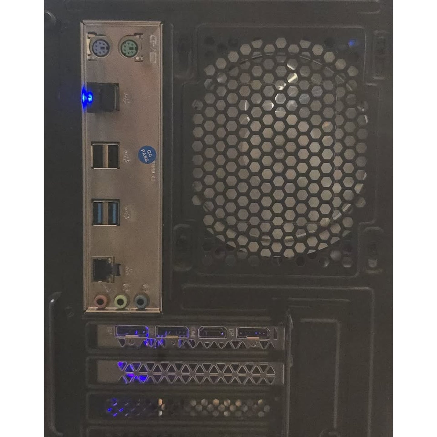 Stgaubron Custom Gaming Desktop / Intel Xeon E5-1620 V2 3.70Ghz / AMD RX 590 GME / 512SSD / 16Ram /