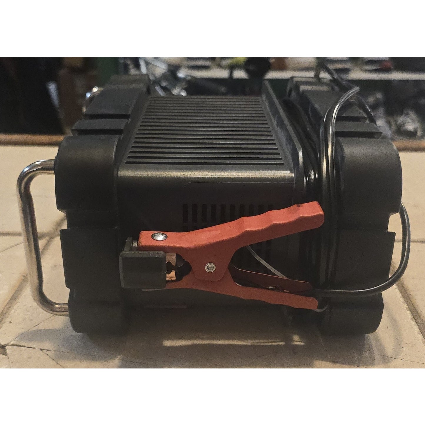 Vector BC15BV Bench Battery Charger & Maintainer 15 Amp 12V w/ 50A Engine Start
