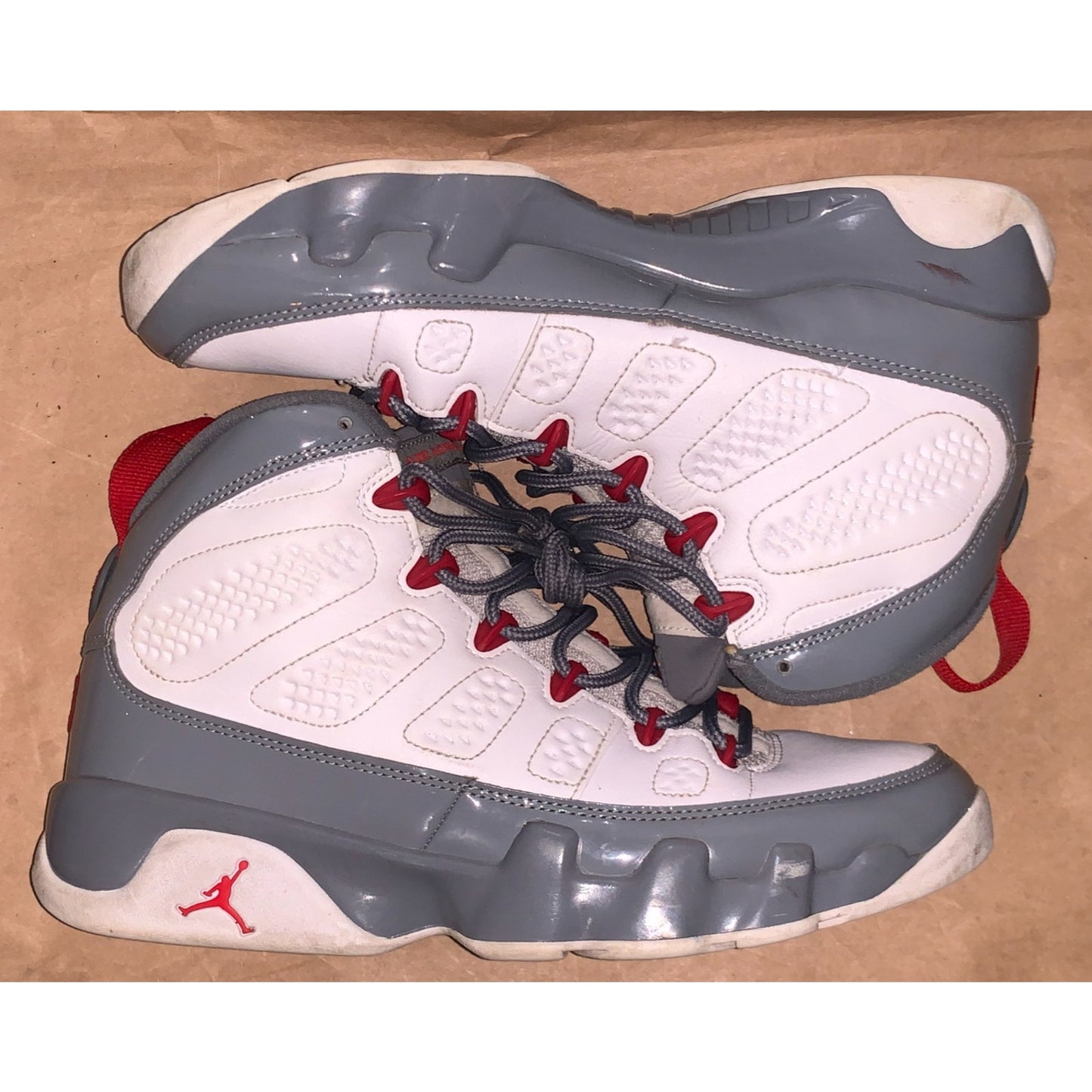 Air Jordan 9 Fire Red Retro Size 8.5 Mens White Grey Sneakers 2022 CT8019-162