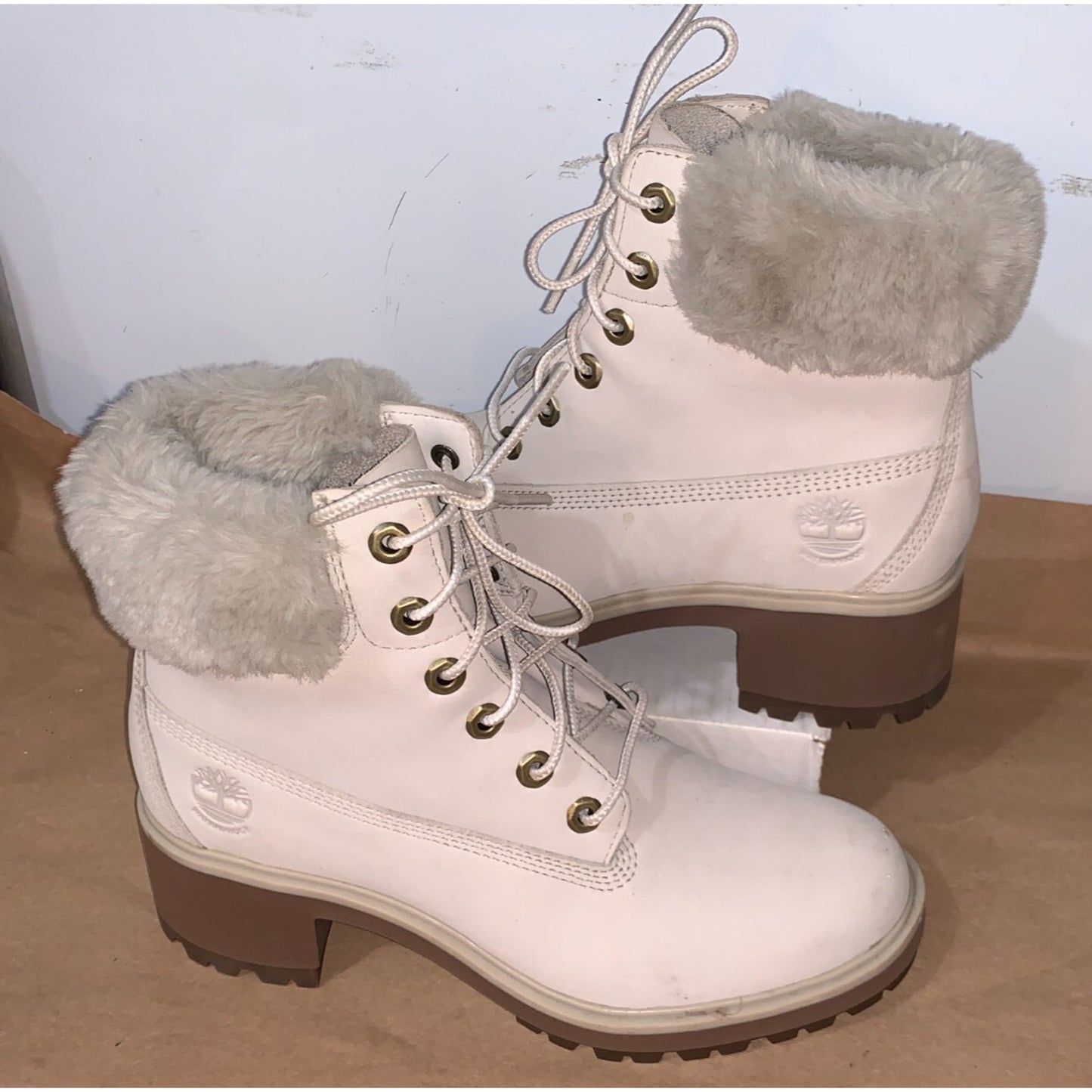 Timberland Women Boots KINSLEY Waterproof Leather Bootie US 8 Cream