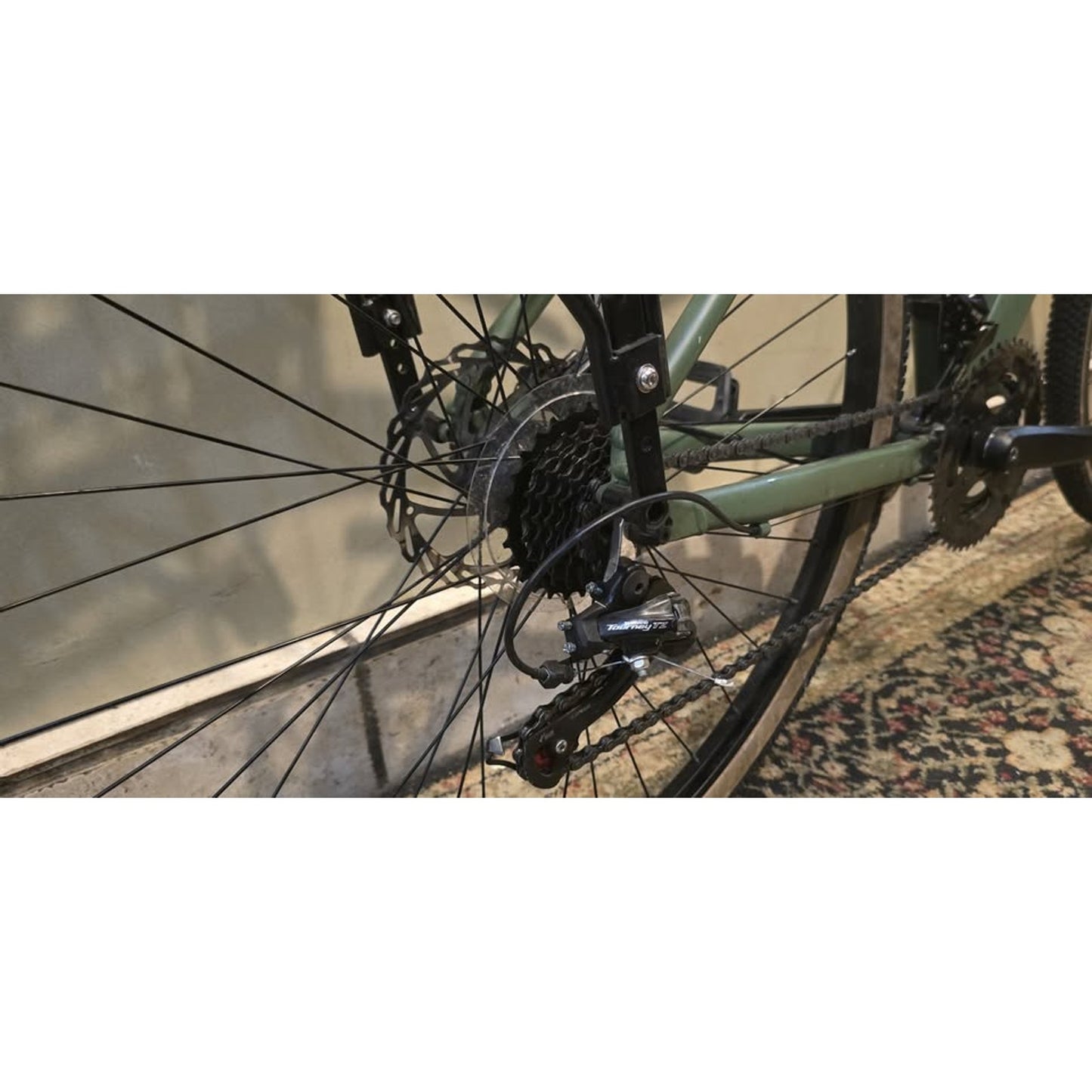 Ozark Trail G.1 Explorer Gravel Bike / 700Cm Wheels / 19.5" Frame / 14-Speed /