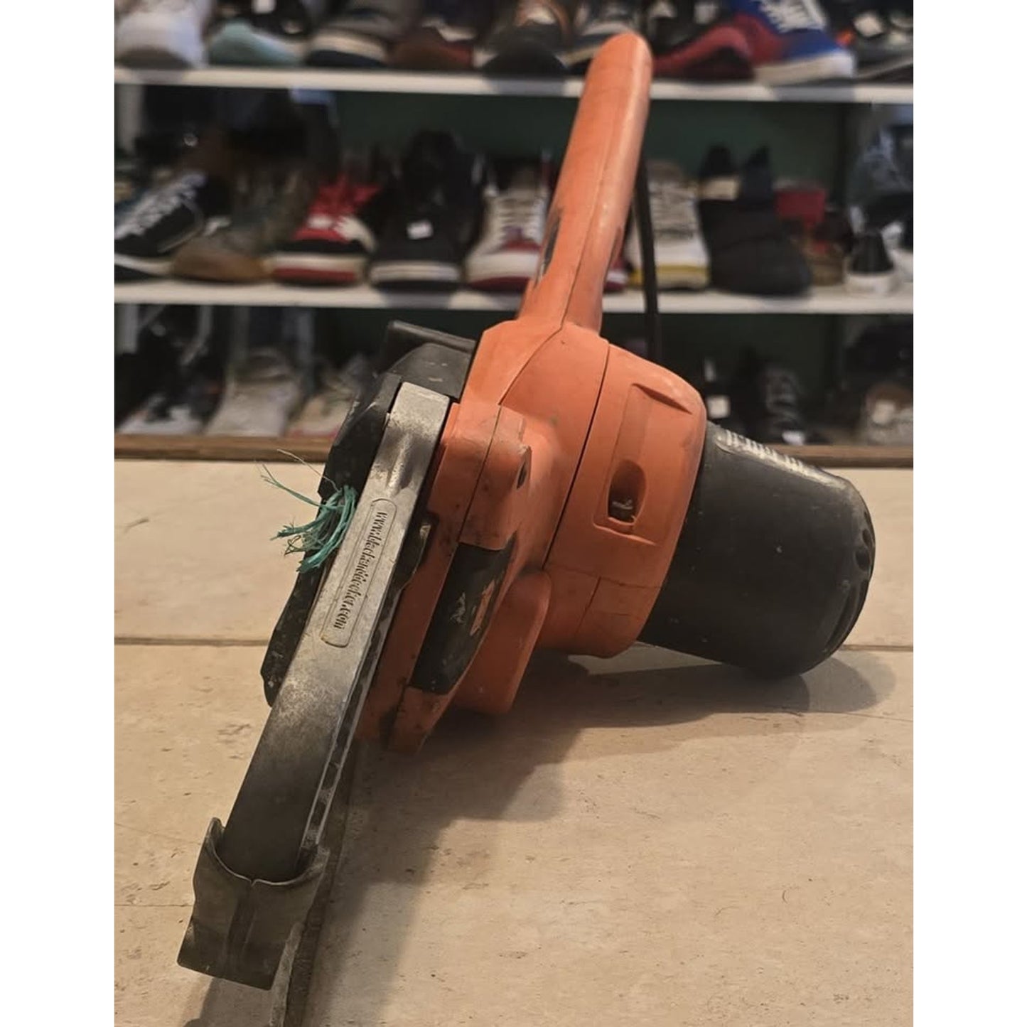 Black & Decker 4.5A Corded Alligator Lopper Chainsaw Trimmer / LP1000 /