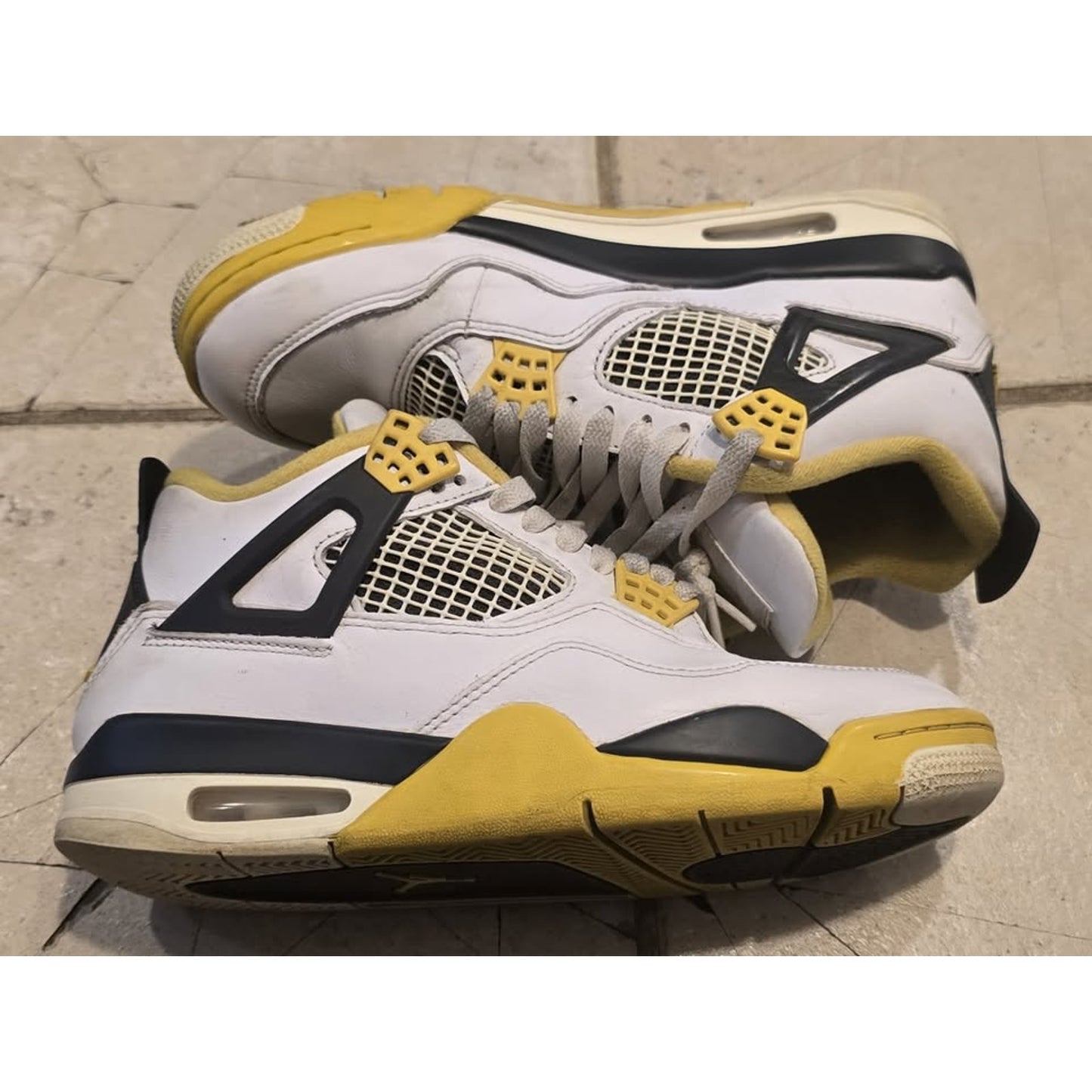 Nike Air Jordan 4 Retro "Vivid Sulfur" / AQ9129-101 / 8W /