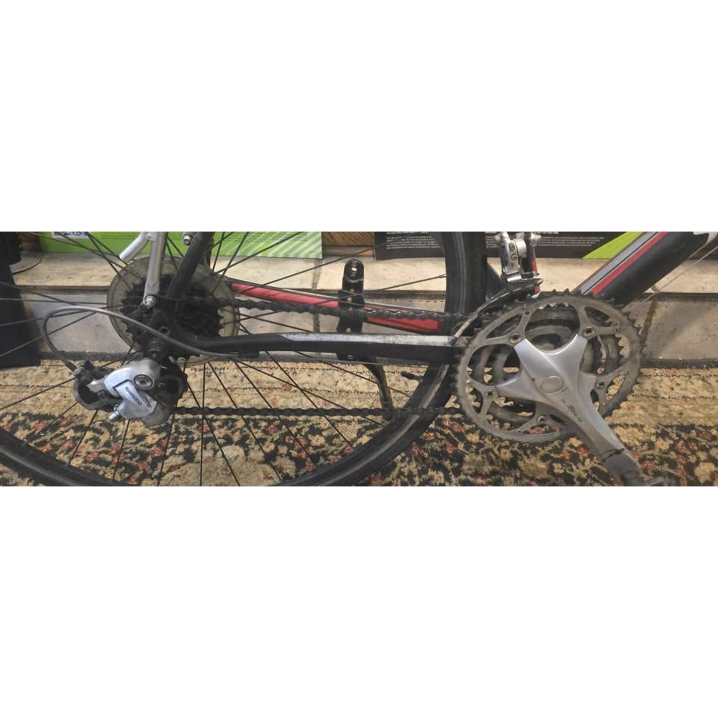 Specilized Allez Road Bike / 22" Frame / 700CM Wheels / 24-Speed /