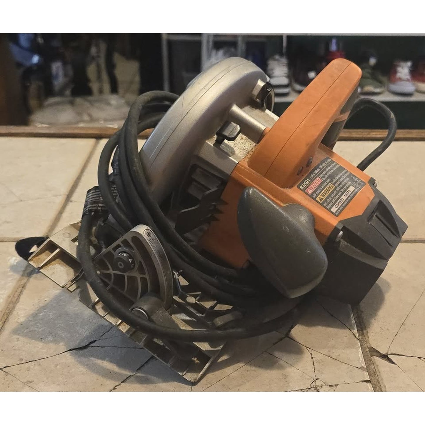 Ridgid 7-1/4" Corded Circular Saw / R32021 /