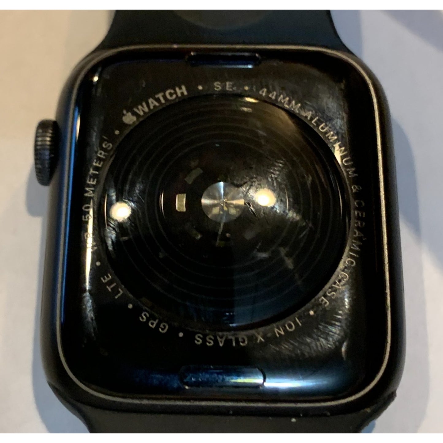 Apple Watch SE 1st Gen 44mm, Space Grey, Cellular, (Scratches)