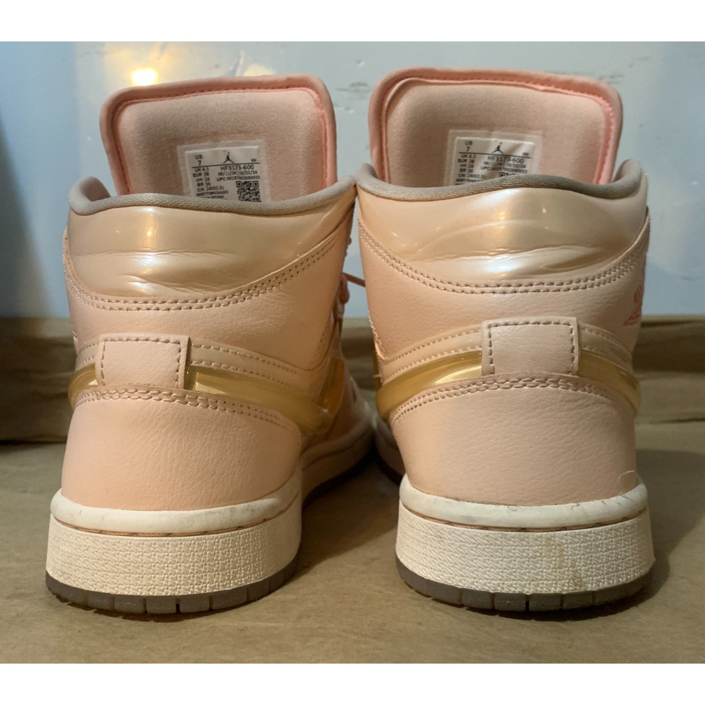 Nike Air Jordan 1 Mid Valentines Day Womens Size 7 Pink Athletic Shoes Sneakers