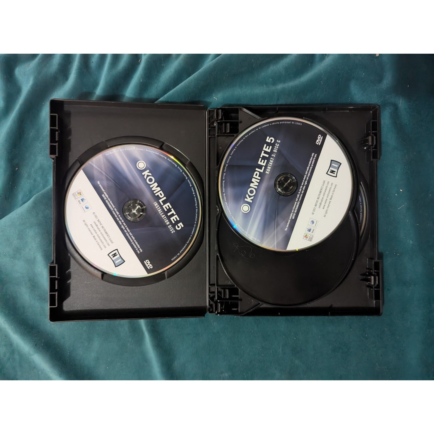Komplete 5 DVD-rom Set I & IINative Instuments Collection 6 Disc Set