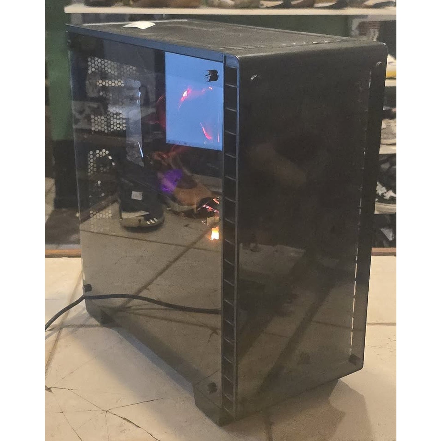 Custom Gaming Desktop / Intel I7-7700K 4.2Ghz / Nvidia GTX 1080Ti / 1TB SSD / 16GB Ram /