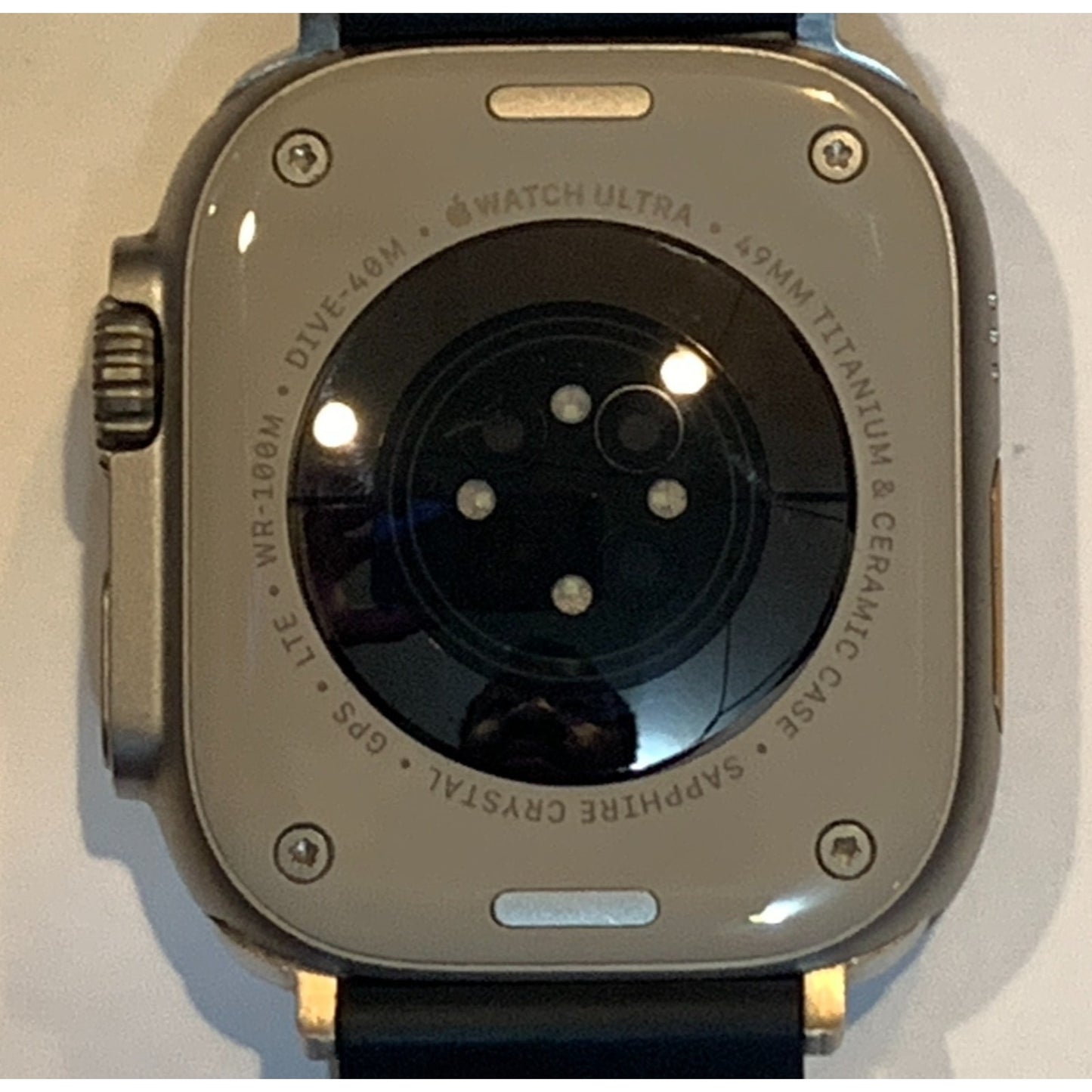 Apple Watch Ultra 2 2nd Gen 49MM GPS & Cellular Titanium