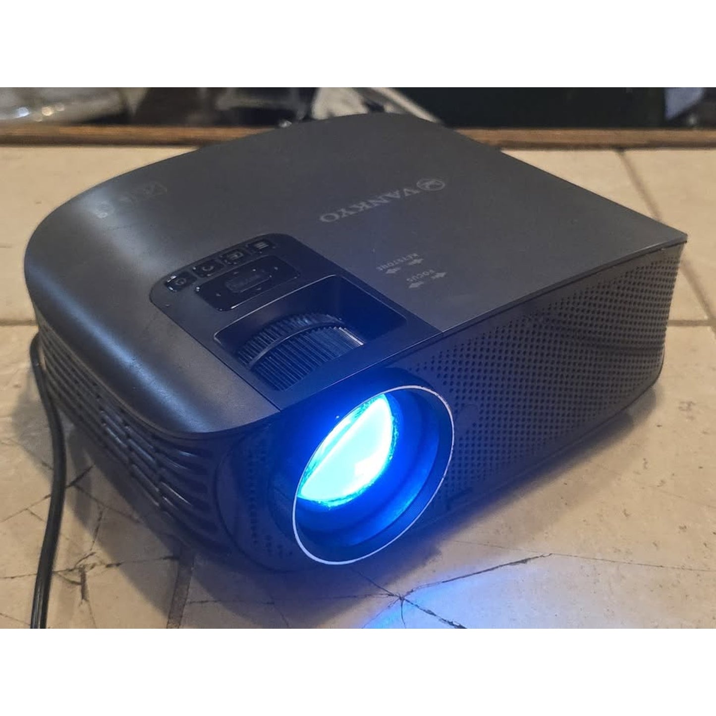 Vankyo Leisure 510W HD Movie Screen Mirroring Projector