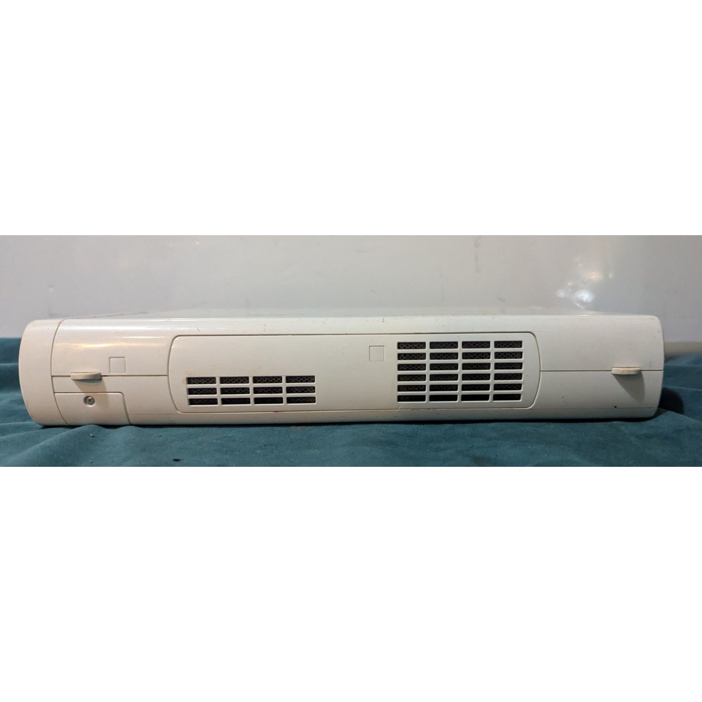 Nintendo Wii U WUP-001 8GB White CONSOLE ONLY!