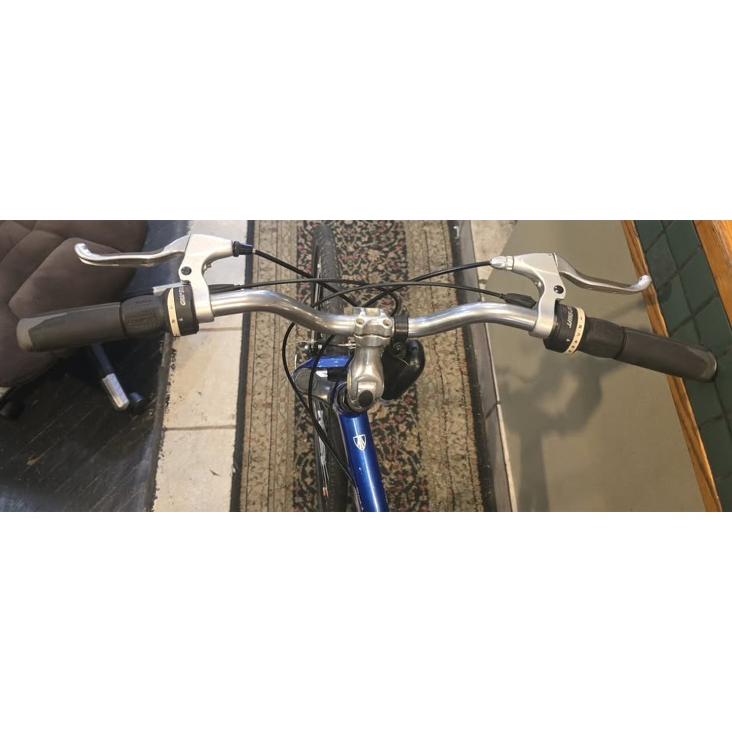 Trek Verve 2 Hybrid Bike / 15" Frame / 700cm Wheels / 24-Speed /