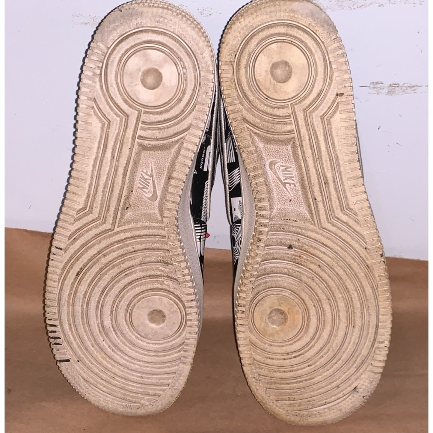 Nike Air Force 1 Worldwide Pack Shoes Mens Size 9 All Over Print