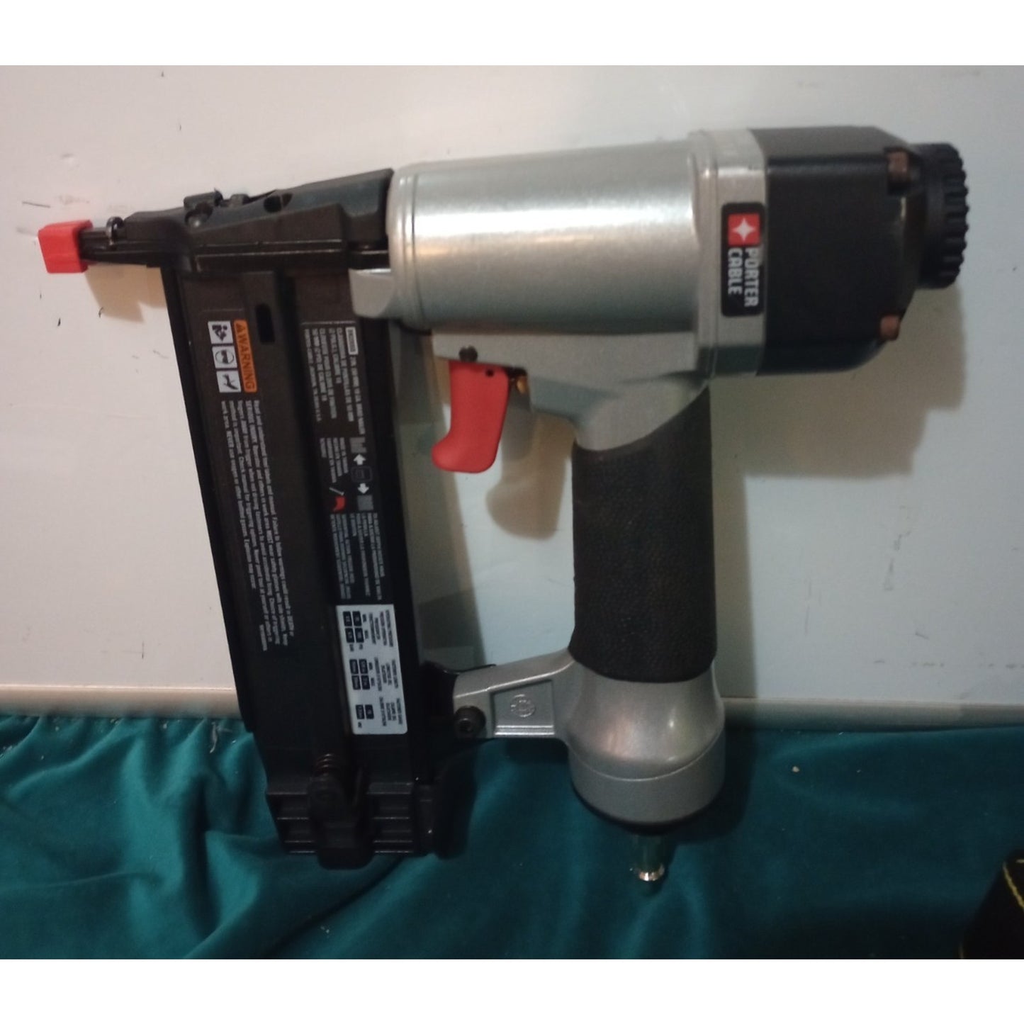Porter-Cable FN250SB 16-Gauge Pneumatic Finish Nailer