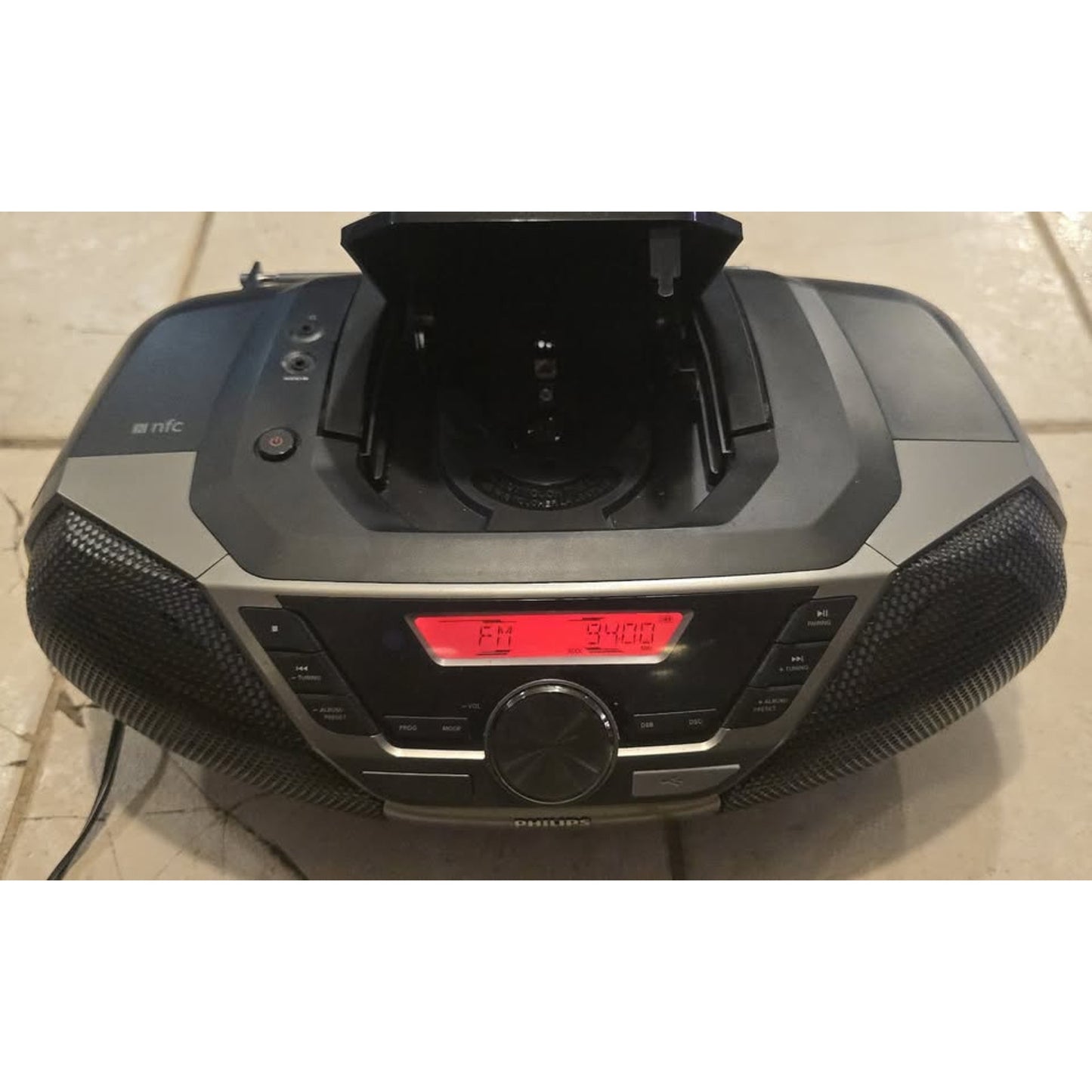 Philips Bluetooth Radio Boombox / No CD /