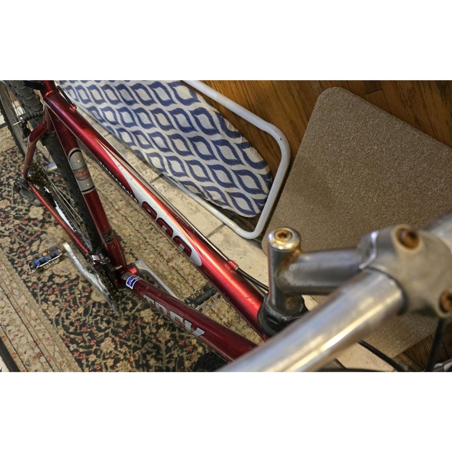 Trek 800 SingleTrack / 21" Frame / 26" Wheels / 21-Speed /