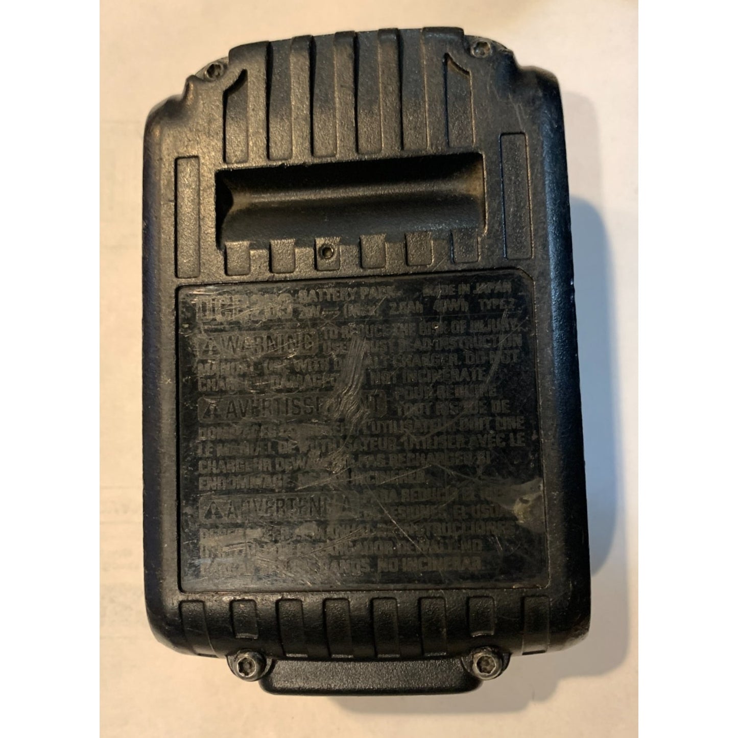 Dewalt (DCB203) 20V max 2ah battery