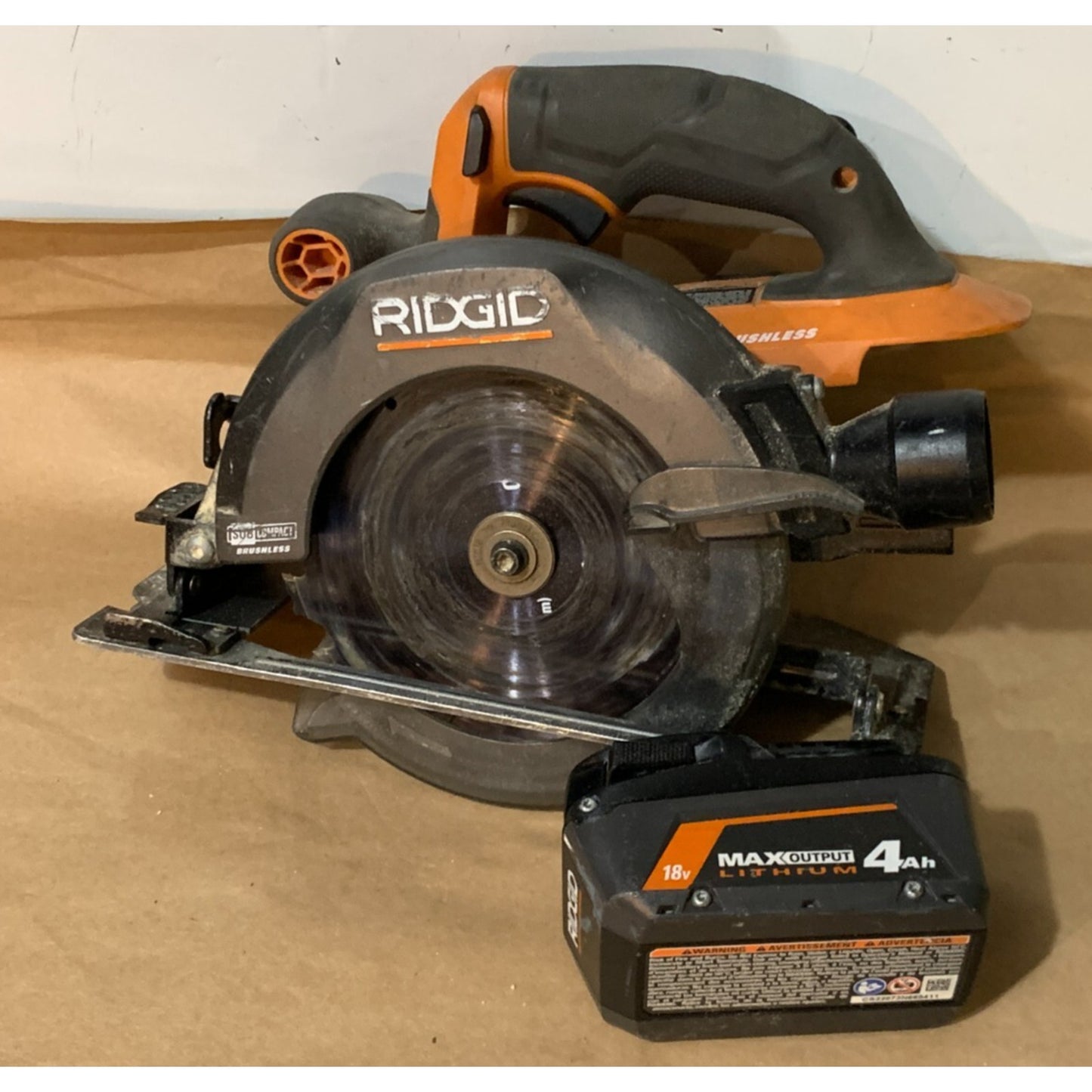 RIDGID 18V SubCompact Brushless Cordless 6 1/2 in. Circular Saw W/ 4ah Battery