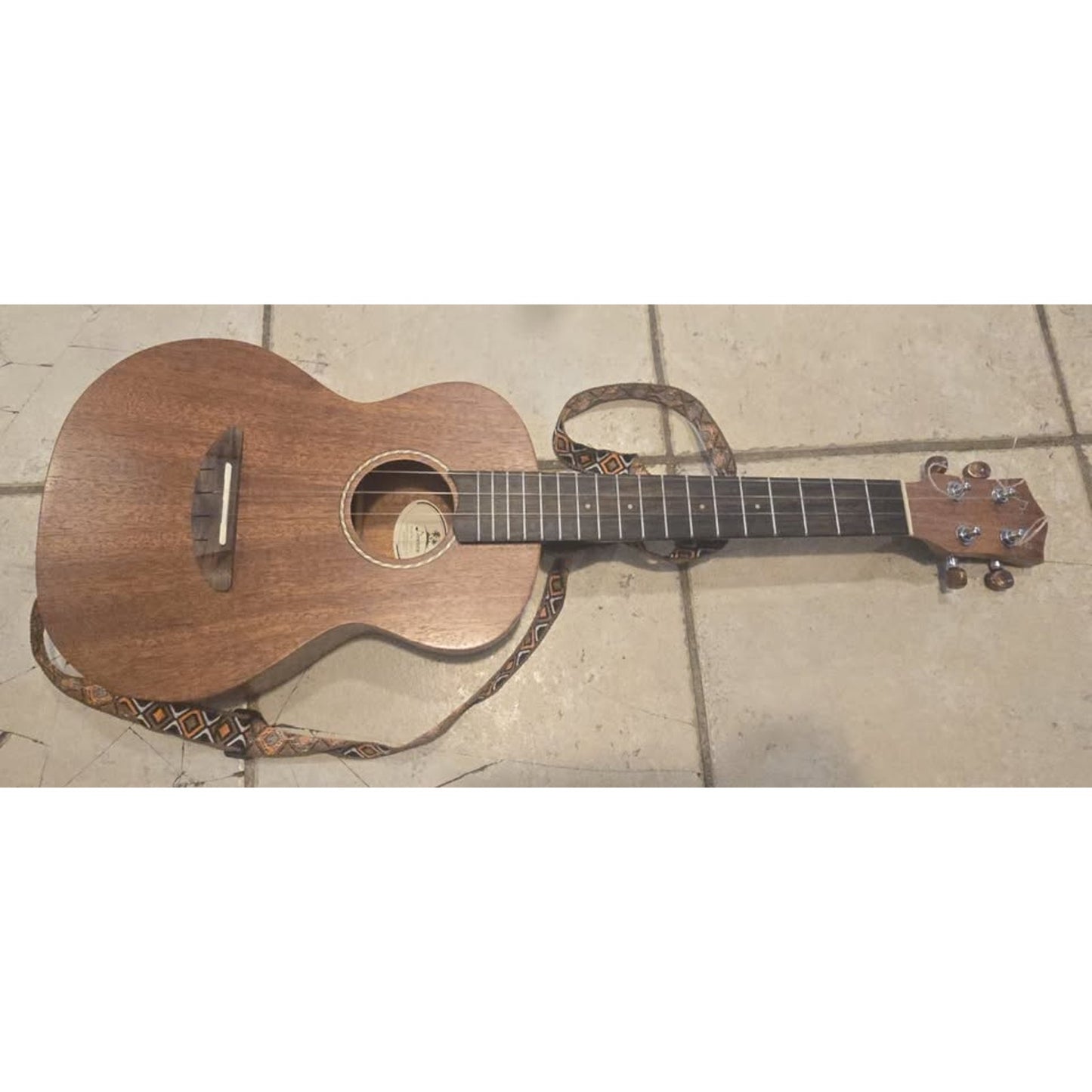 Donner DUT-1 26" Tenor Ukulele