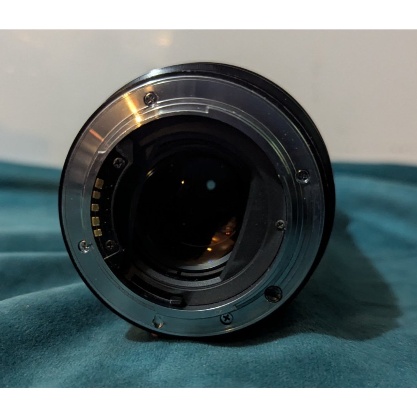 Minolta AF 75-300mm F/4.5-5.6 Zoom Lens