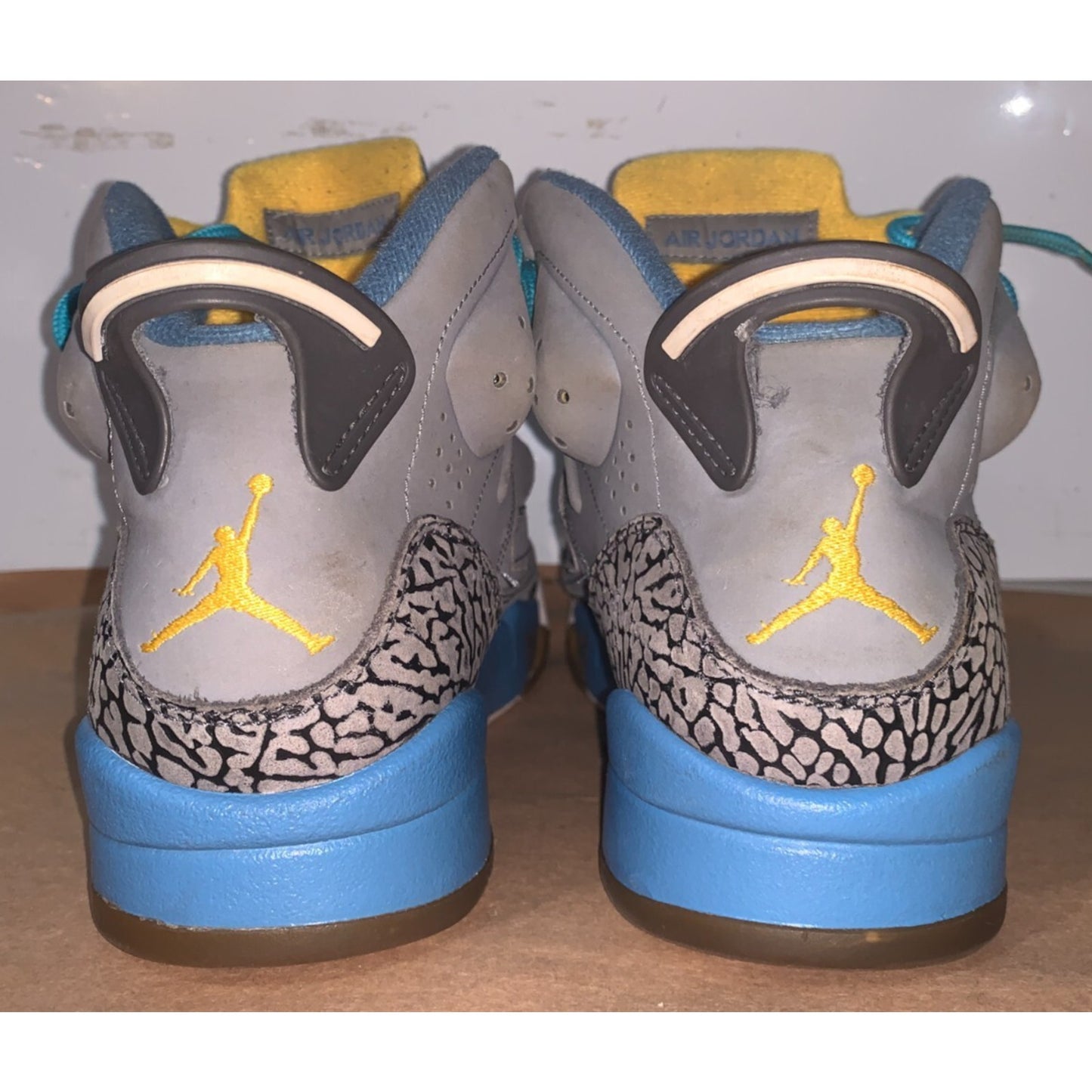 Nike Jordan Son Of Mars “Stealth” Mens sz9 White-Blue-University Gold 512245-037