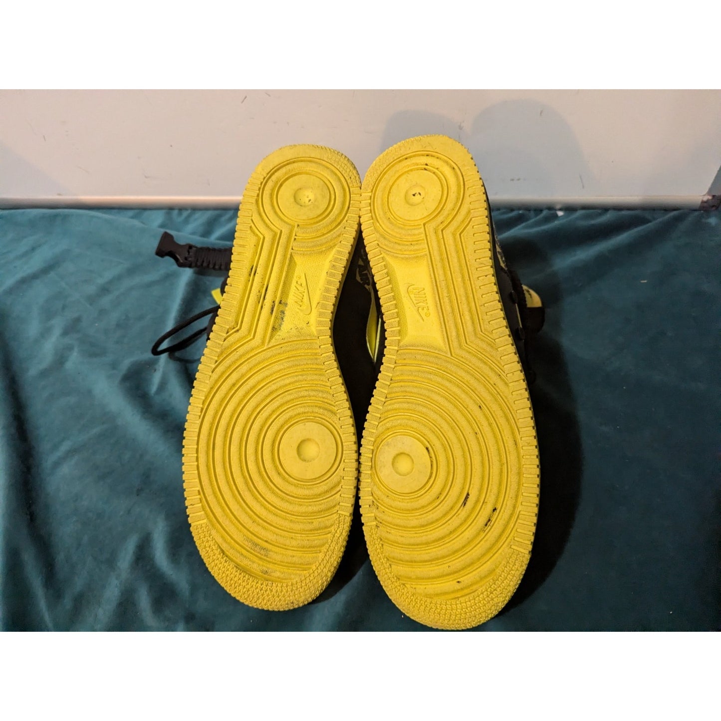 Nike SF Air Force 1 HIGH Black And Dynamic Yellow Mens Sz 11.5