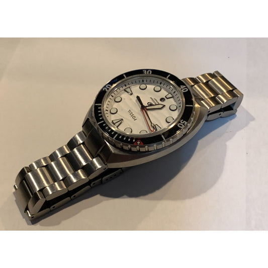 Fossil Men's FS6063 Breaker Three-Hand Date Silver Stainless Steel Watch