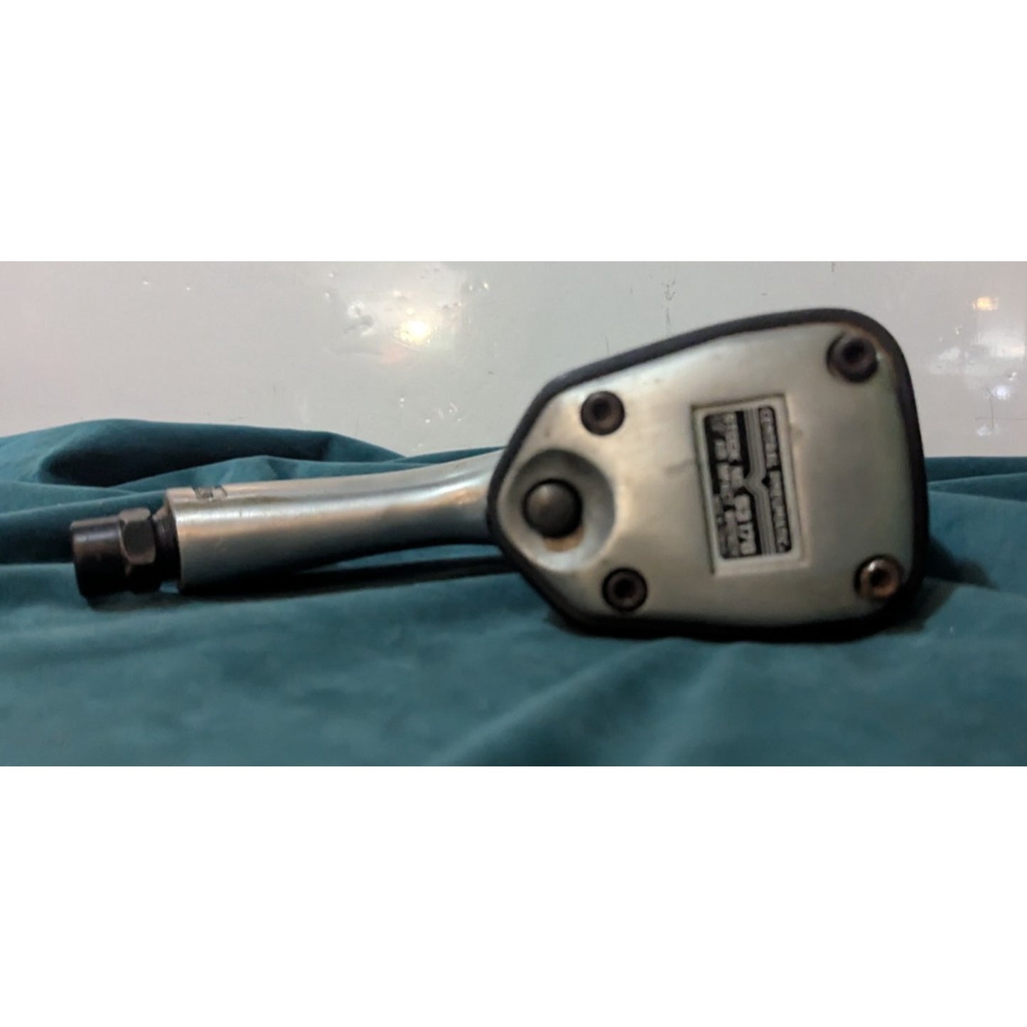 Central Pneumatic 1/2" Air Impact Wrench