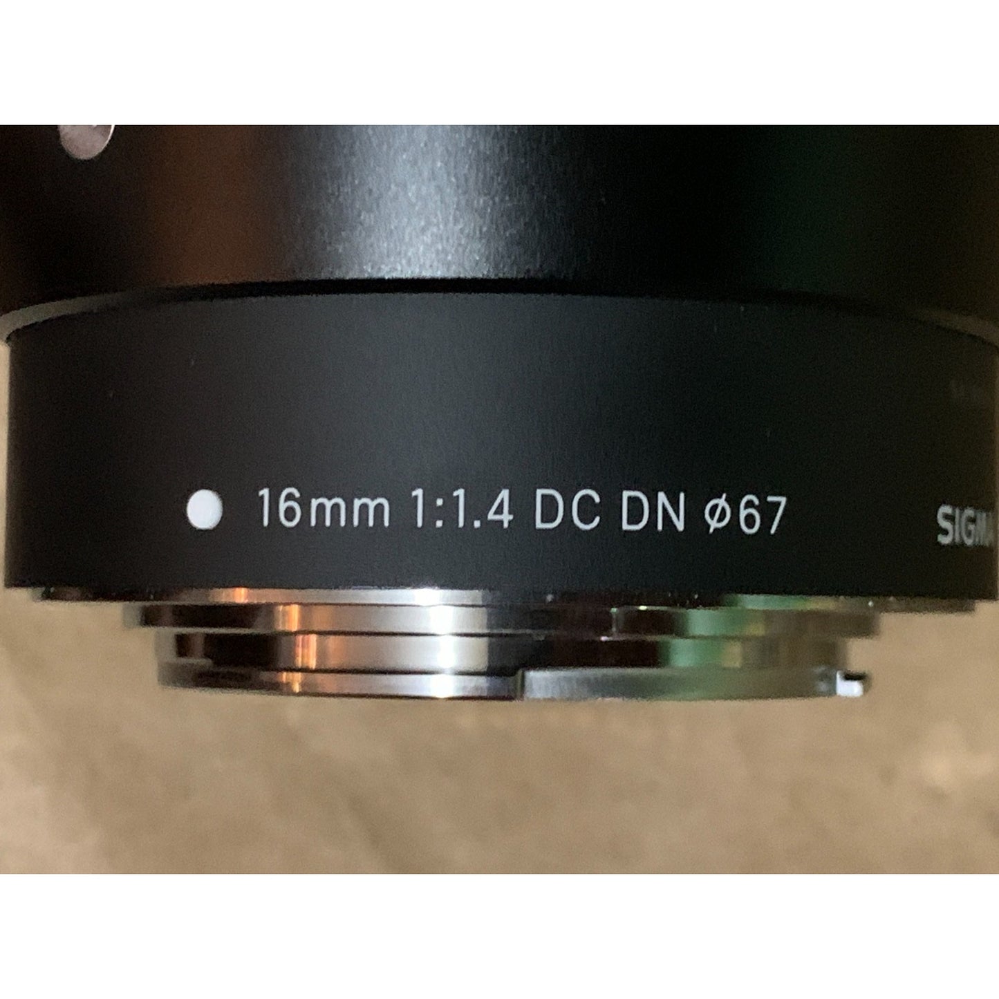 Sigma 16mm f/1.4 DC DN Contemporary Lens (Canon EF mount)