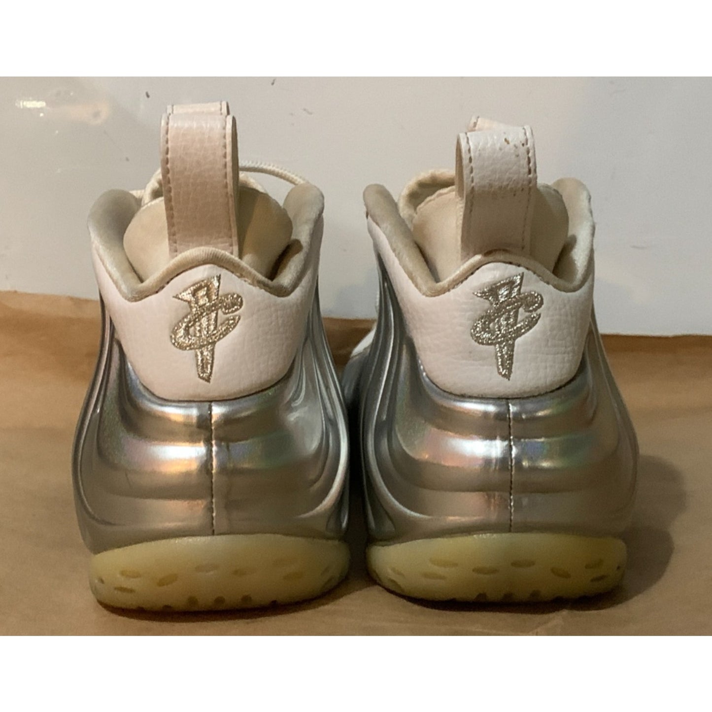 Nike Air Foamposite One White Chrome AA3963-100 Size 7.5m