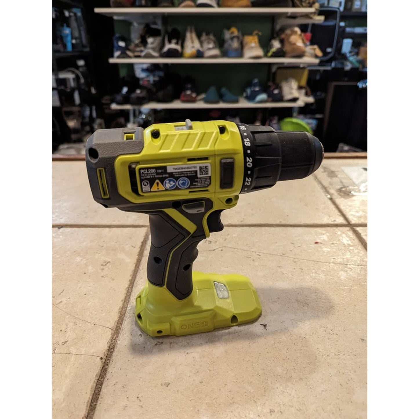 Ryobi One+18V 1/2 inch Cordless Drill/Driver / PCL206