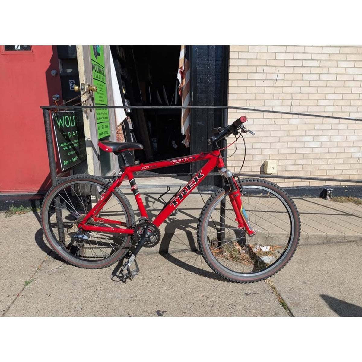 Trek 6500 Bike / 18" Frame / 26" Wheels / 27 Speed