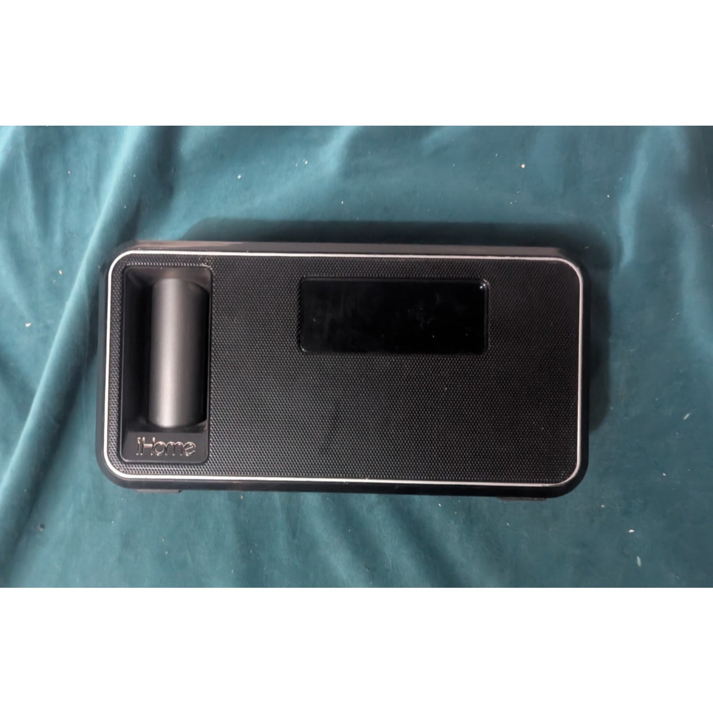 iHome Kineta K2 Dual Charging Stereo Alarm Clock Radio