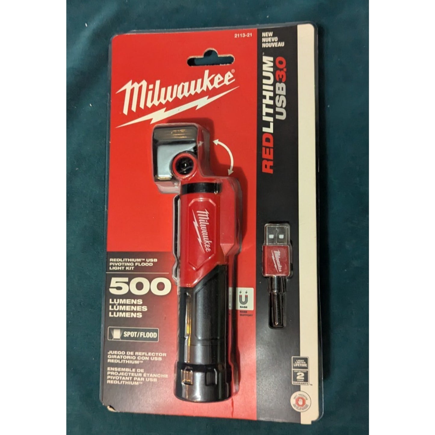 Milwaukee Redlithium USB Pivoting Flashlight