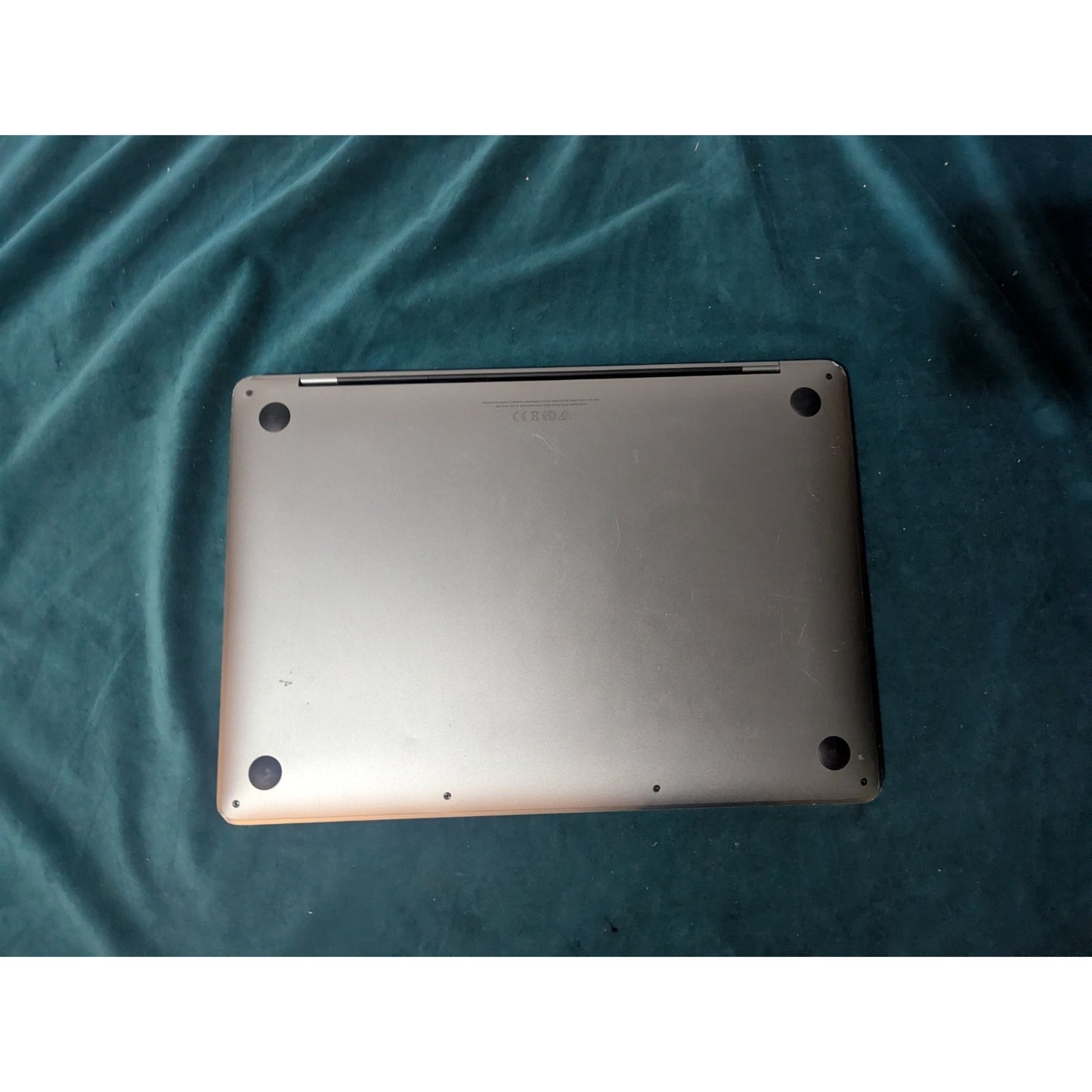 Apple MacBook Pro 2020 13-inch M1 A2338 (FOR PARTS)