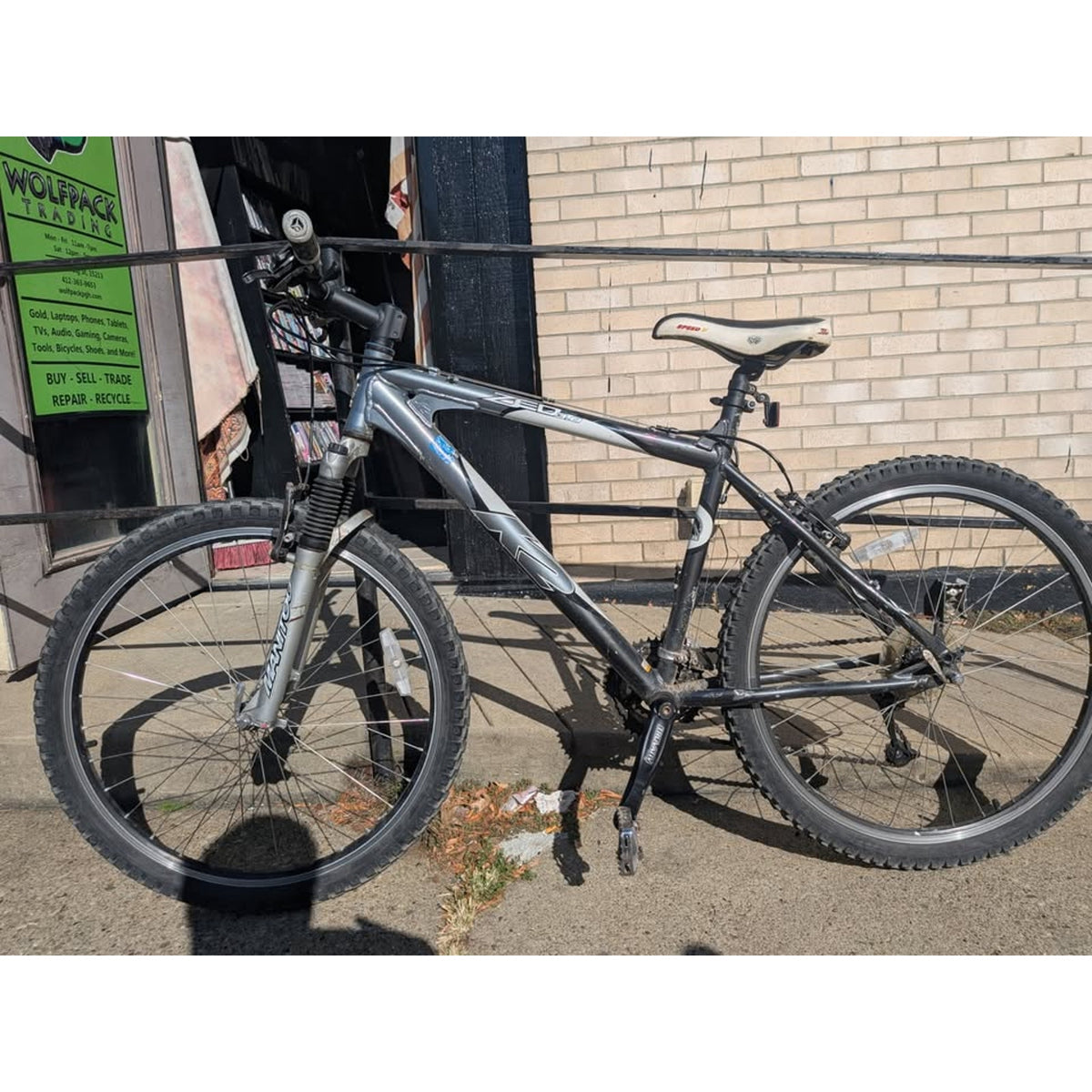 K2 Zed 3.0 Mountain Bike / 20" Frame / 26"  Wheels / 24 Speed