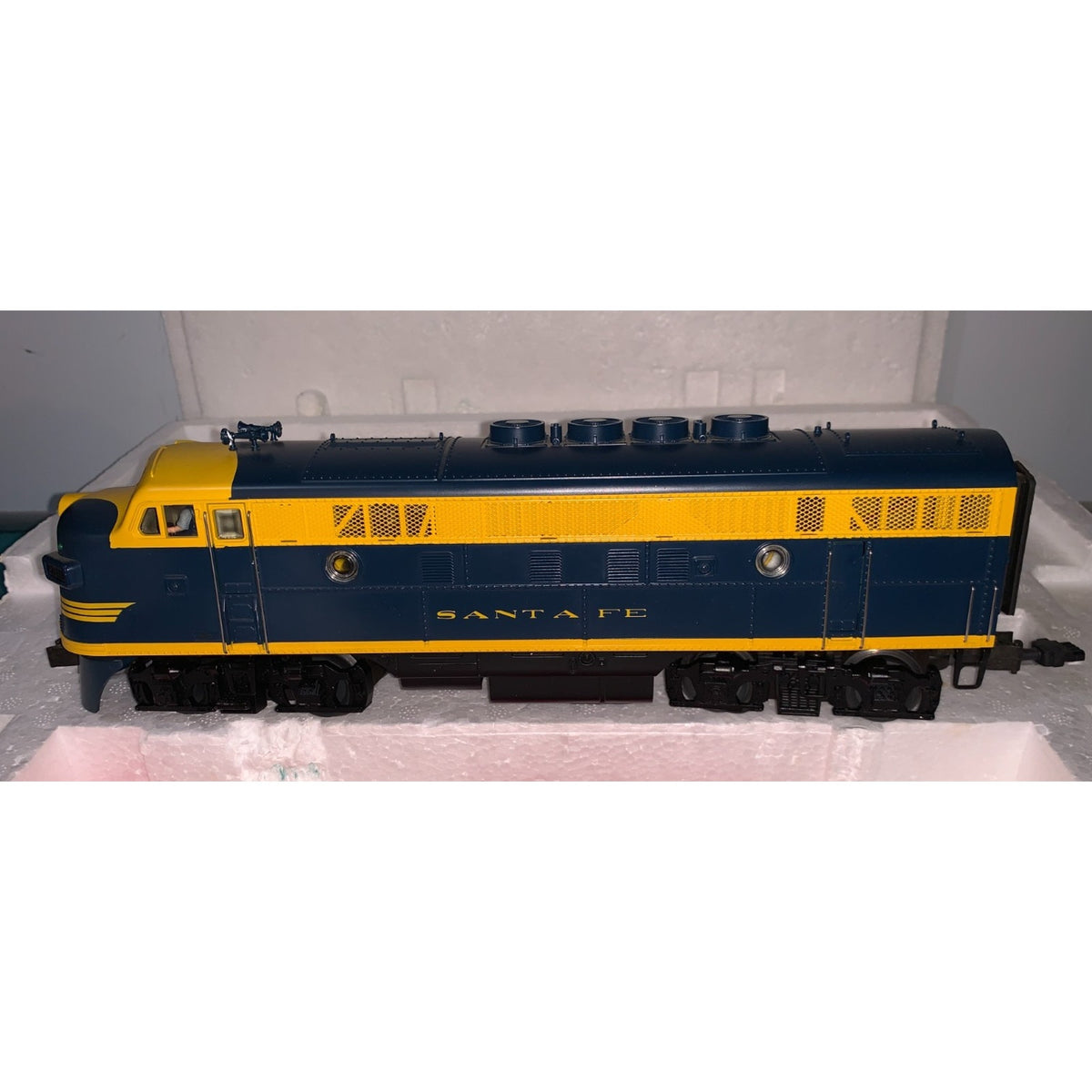 MTH Premier 20-2219-1 Santa Fe F3 A-B-A Diesel Engine Set
