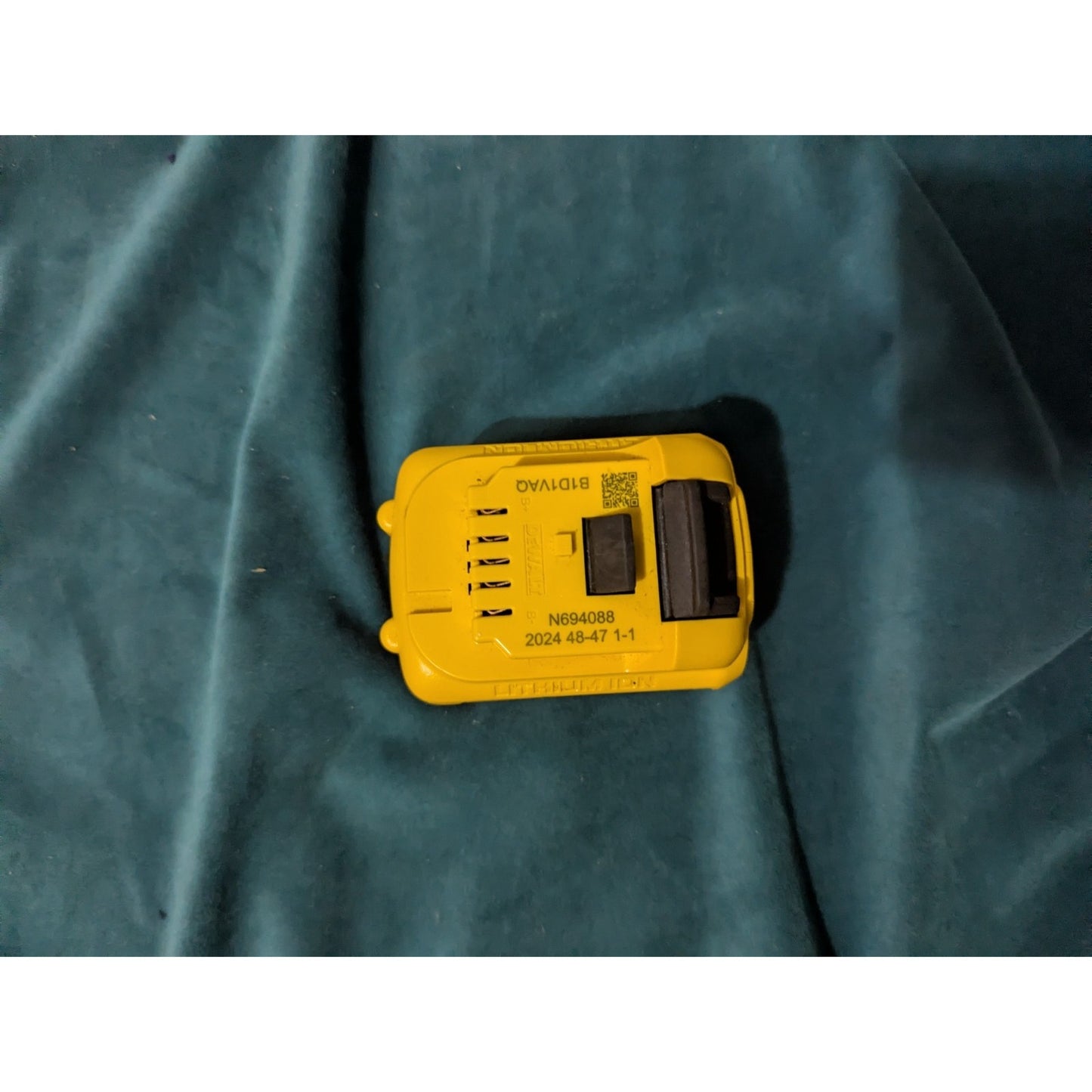 DEWALT DCB126 12V MAX* 5.0Ah Lithium Ion Battery
