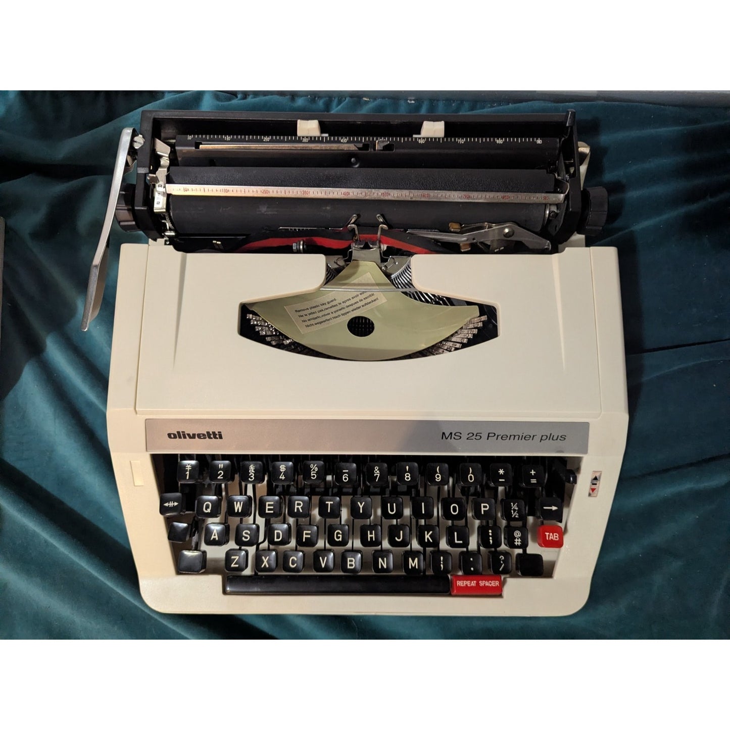 Olivetti MS 25 Premier Plus Typewriter White