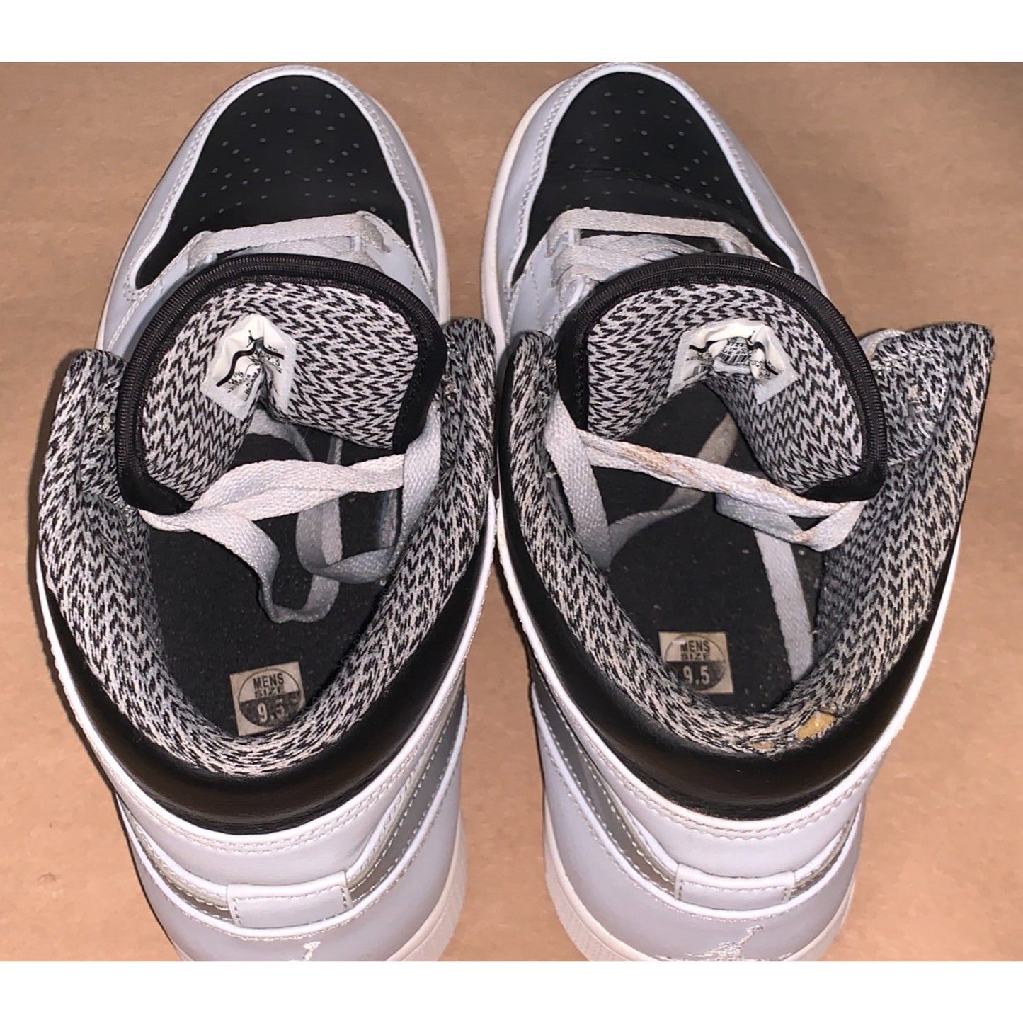 Nike Air Jordan 1 Retro Mens Size 9.5 Gray Black Athletic Leather Shoes Sneakers