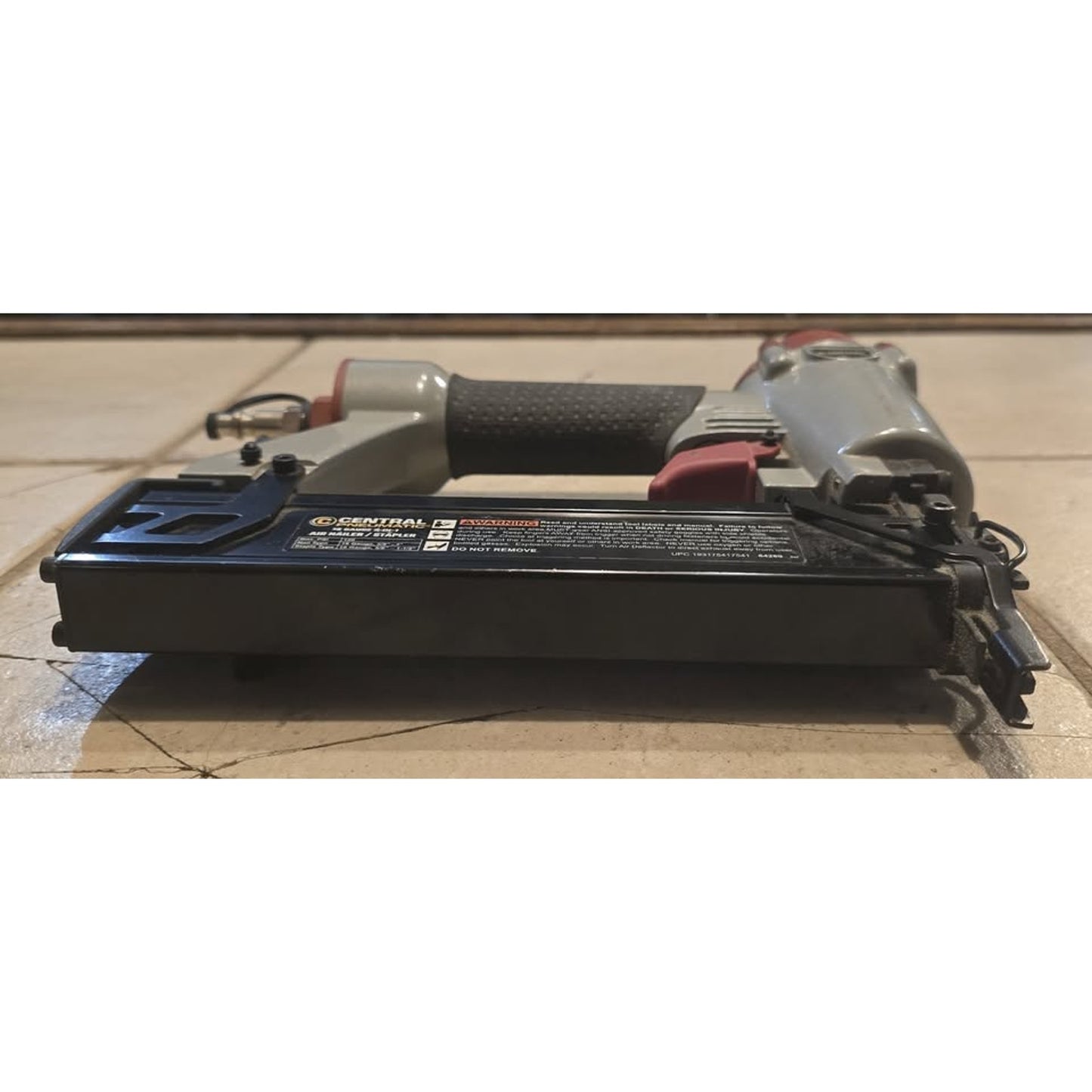 Central Pneumatic 18 Gauge 2-In-1 Air Nailer Stapler / 64269 /