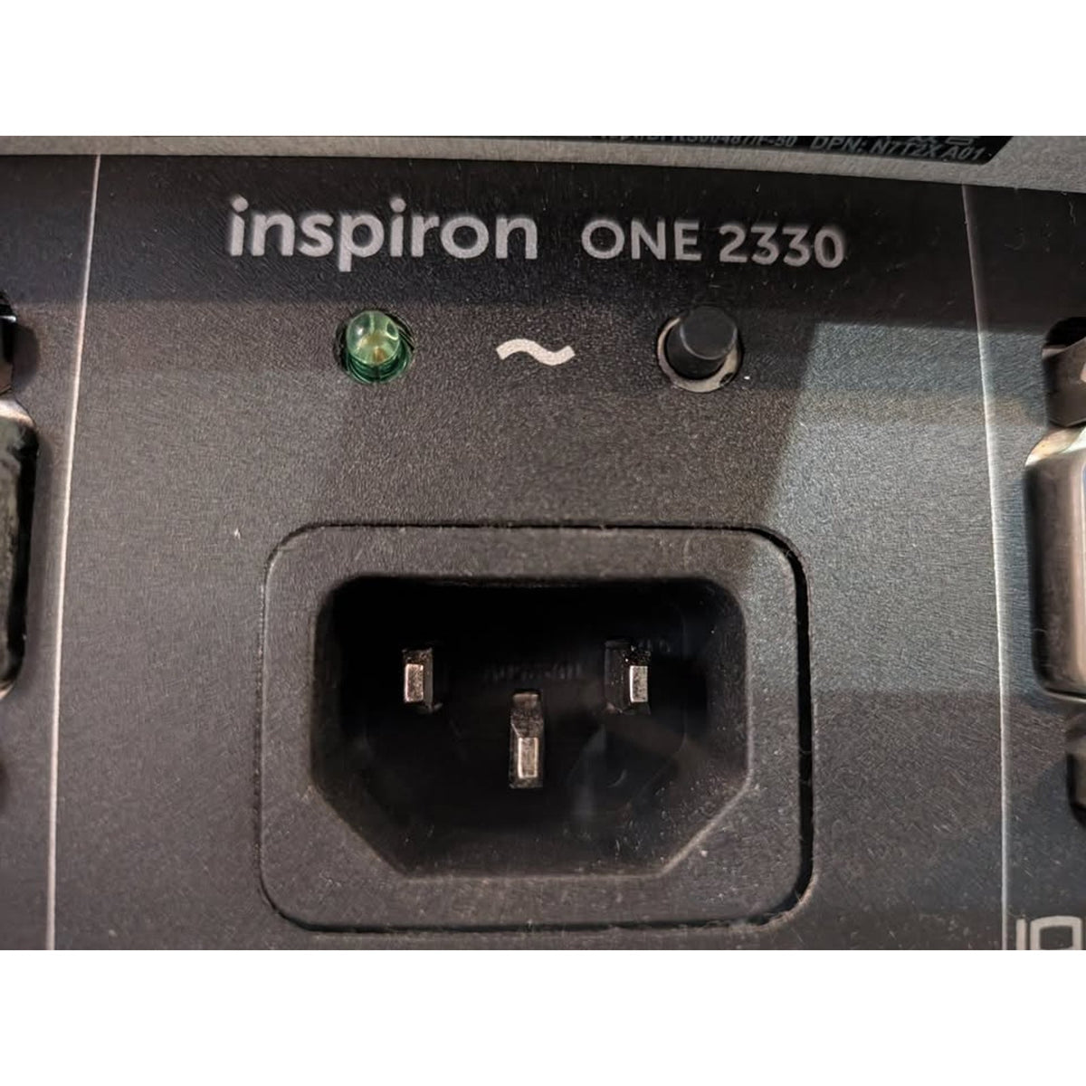 Dell Inspirion One 2330 All-In-One Desktop / 24" /I5-3330S /500HDD / 8Ram