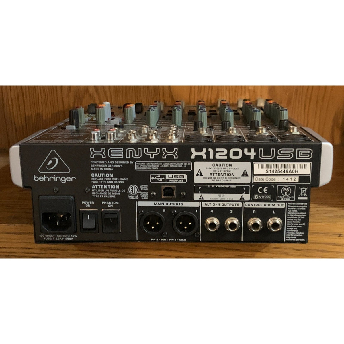 Behringer Xenyx X1204USB Mixer with USB and Effects