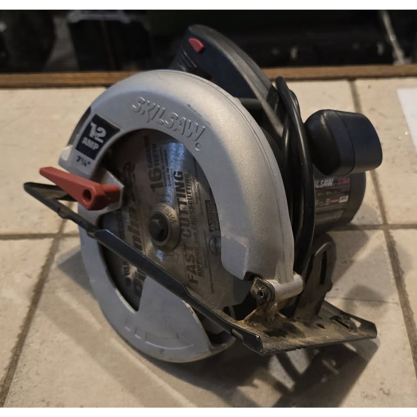 SKIL 12-Amp Corded Circular Saw / 5380 /