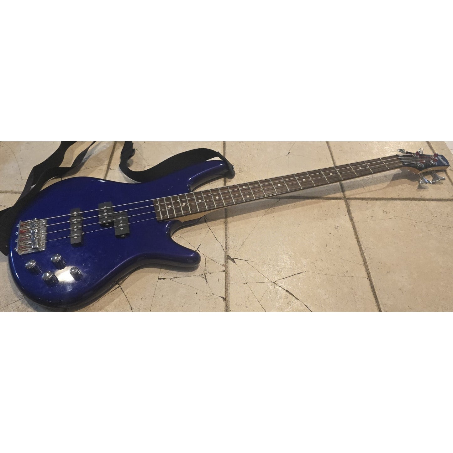 Ibanez 4 String Bass Guitar, Right Handed, Jewel Blue (GSR200JB)